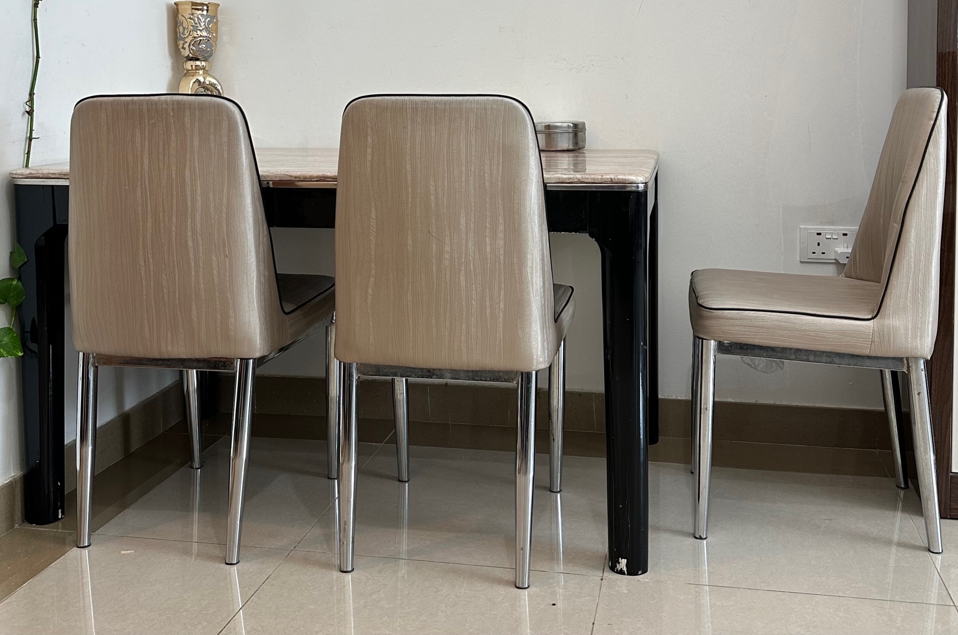 Dining Table with Marble top & 4 Chairs - Image 4