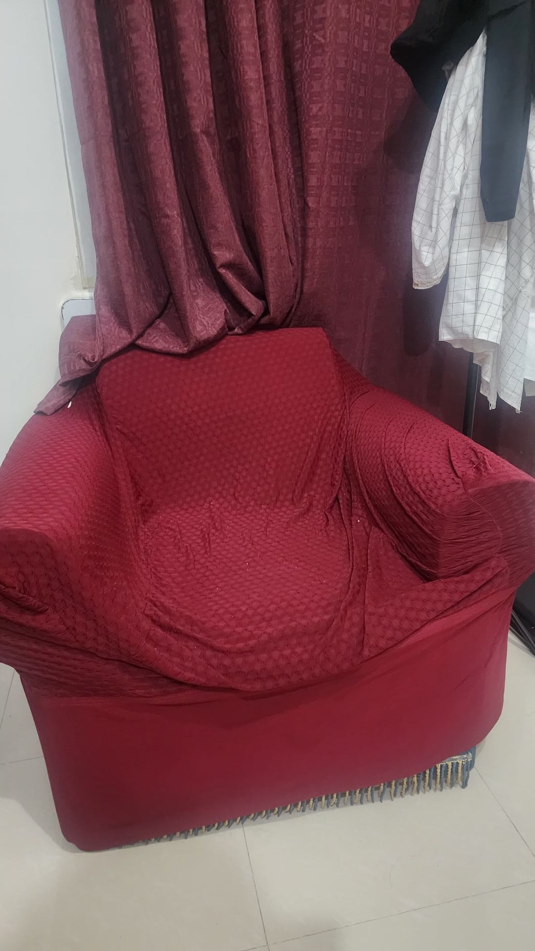 Single-Seater Sofa with Burgundy Cover – Comfortable & Well-Maintained - Image 4