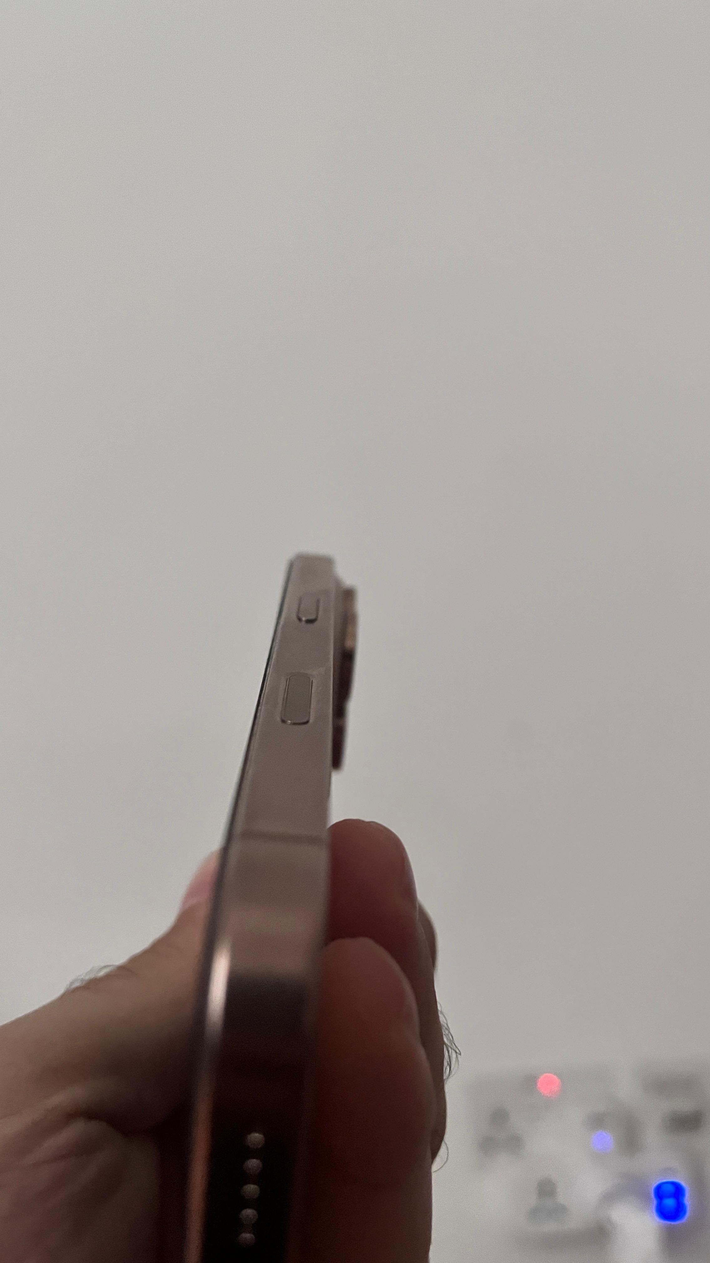 IPHONE 16 PRO - 512GB - URGENT - Image 3