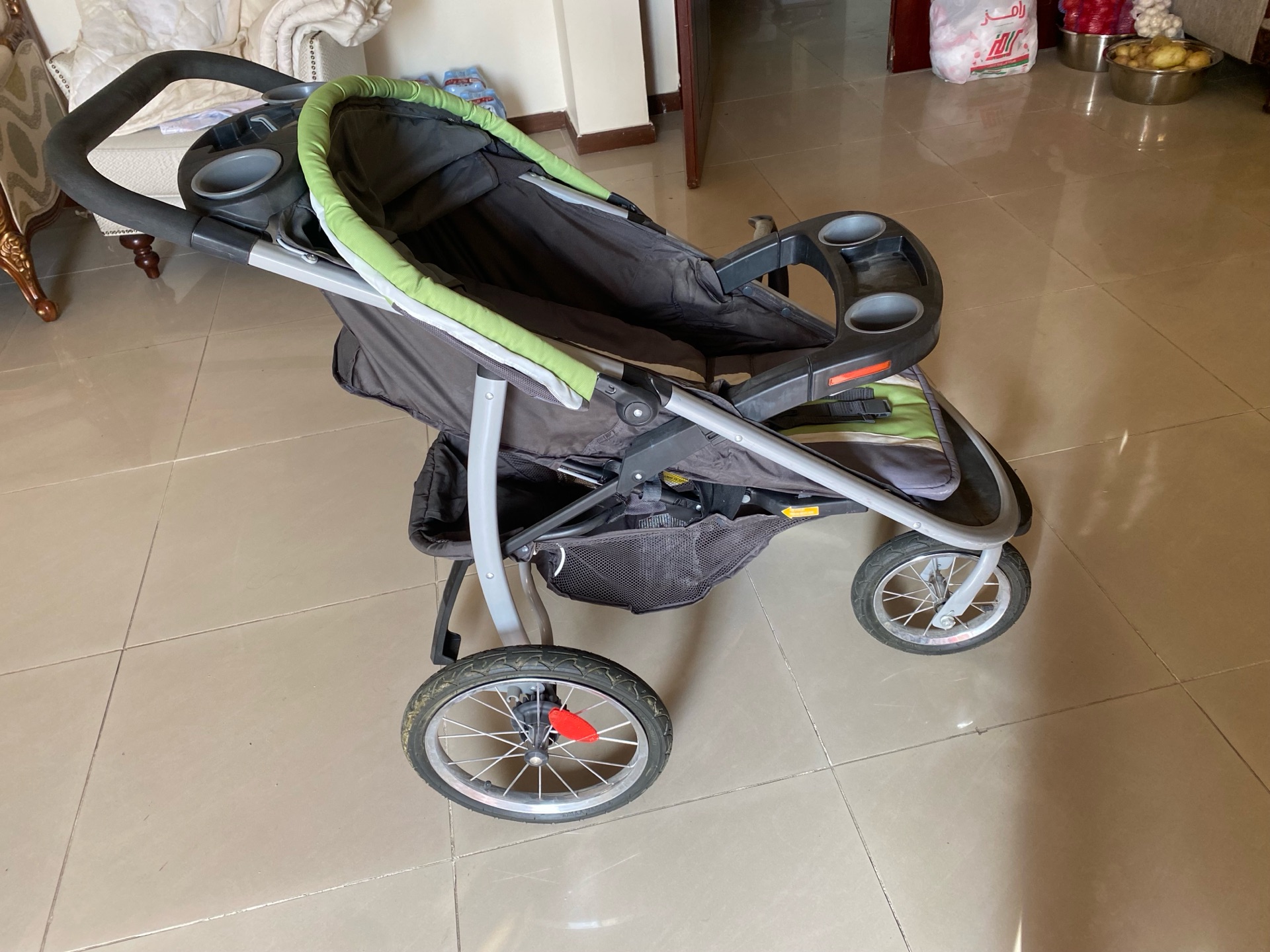 Baby stroller barely used almost new - Image 2