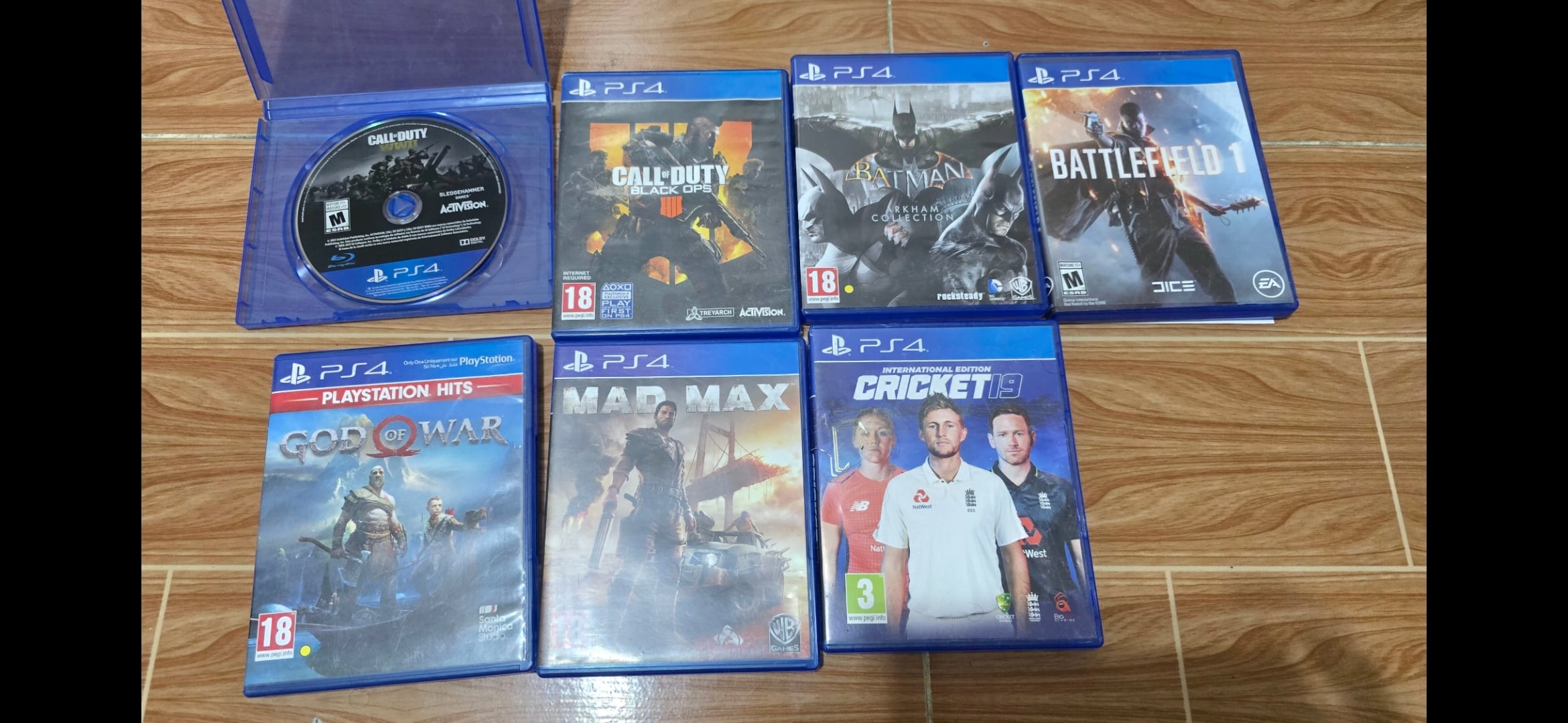 PS4 and Two Controllers and PS4 games - Image 2