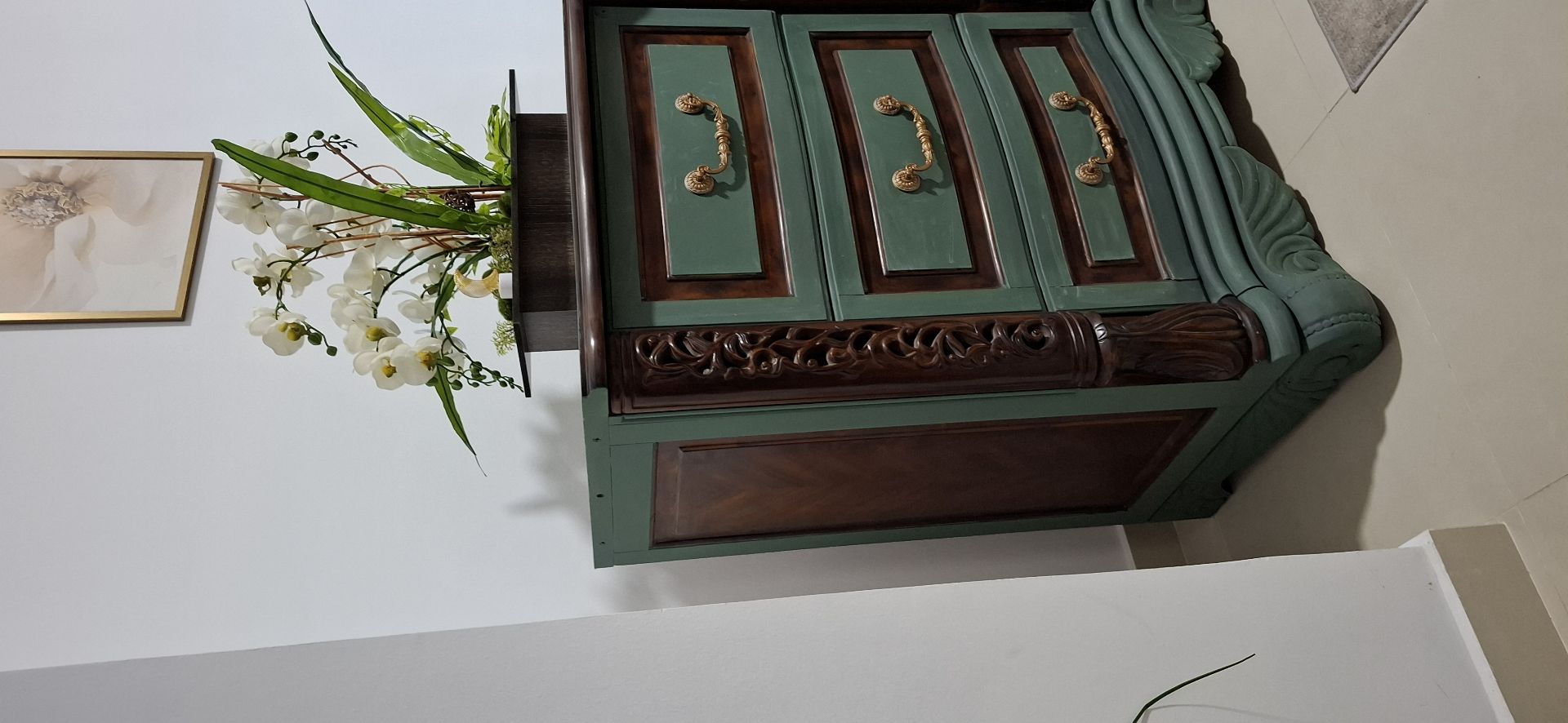 Amazing cabinet with drawars  - Image 4