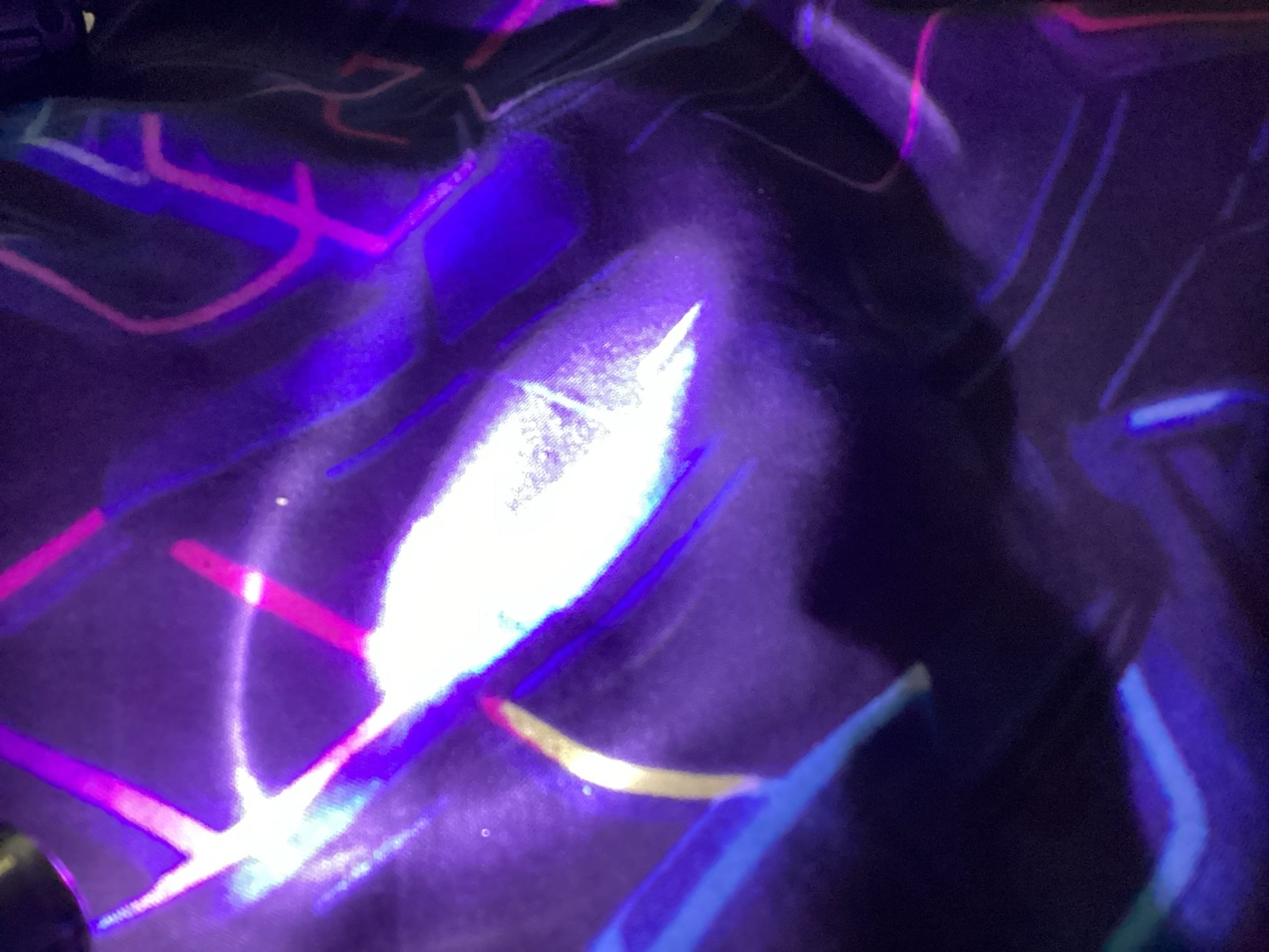 Laser UV light flashlight - Image 1