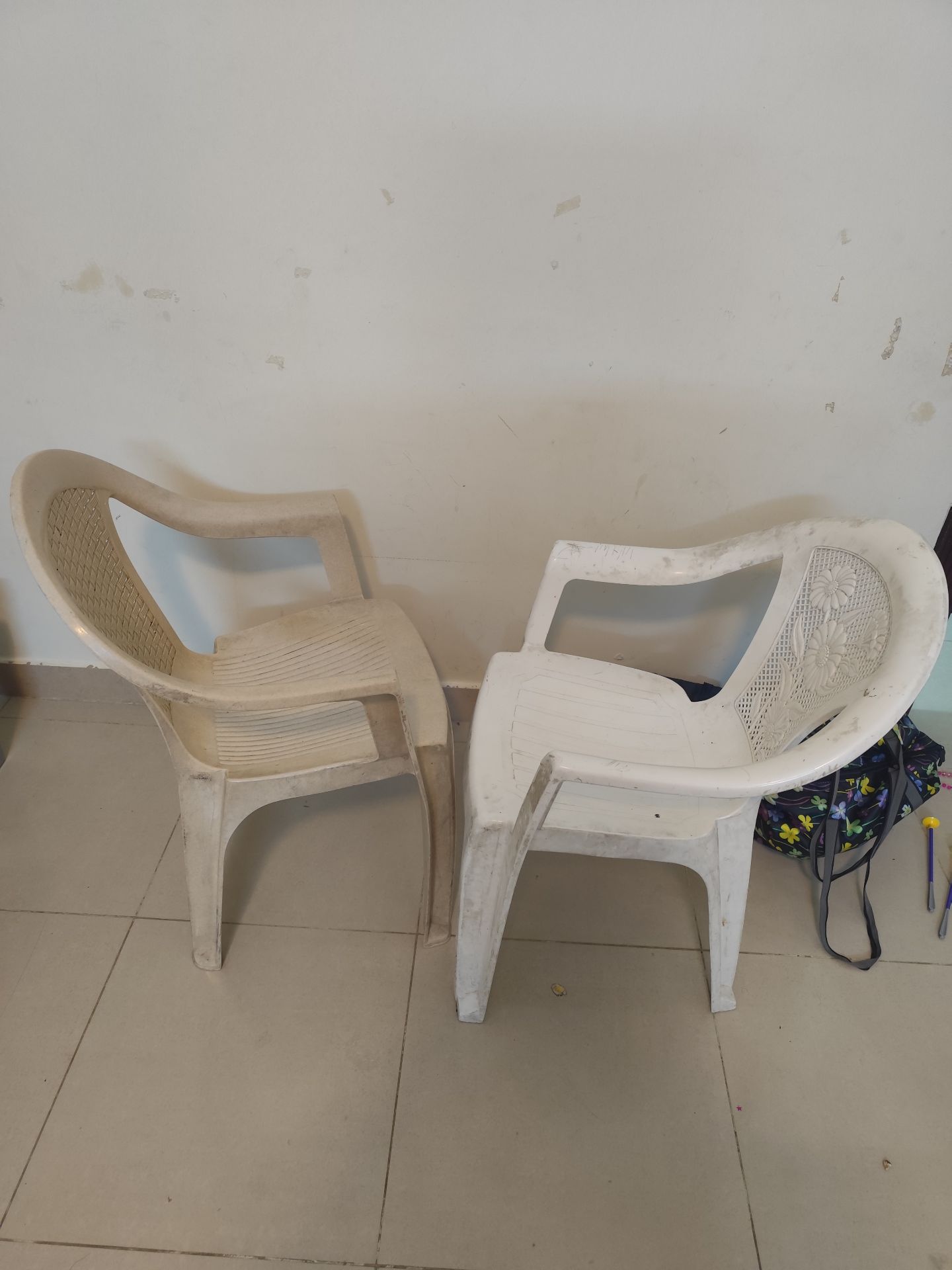Chairs 2 No's - Image 5