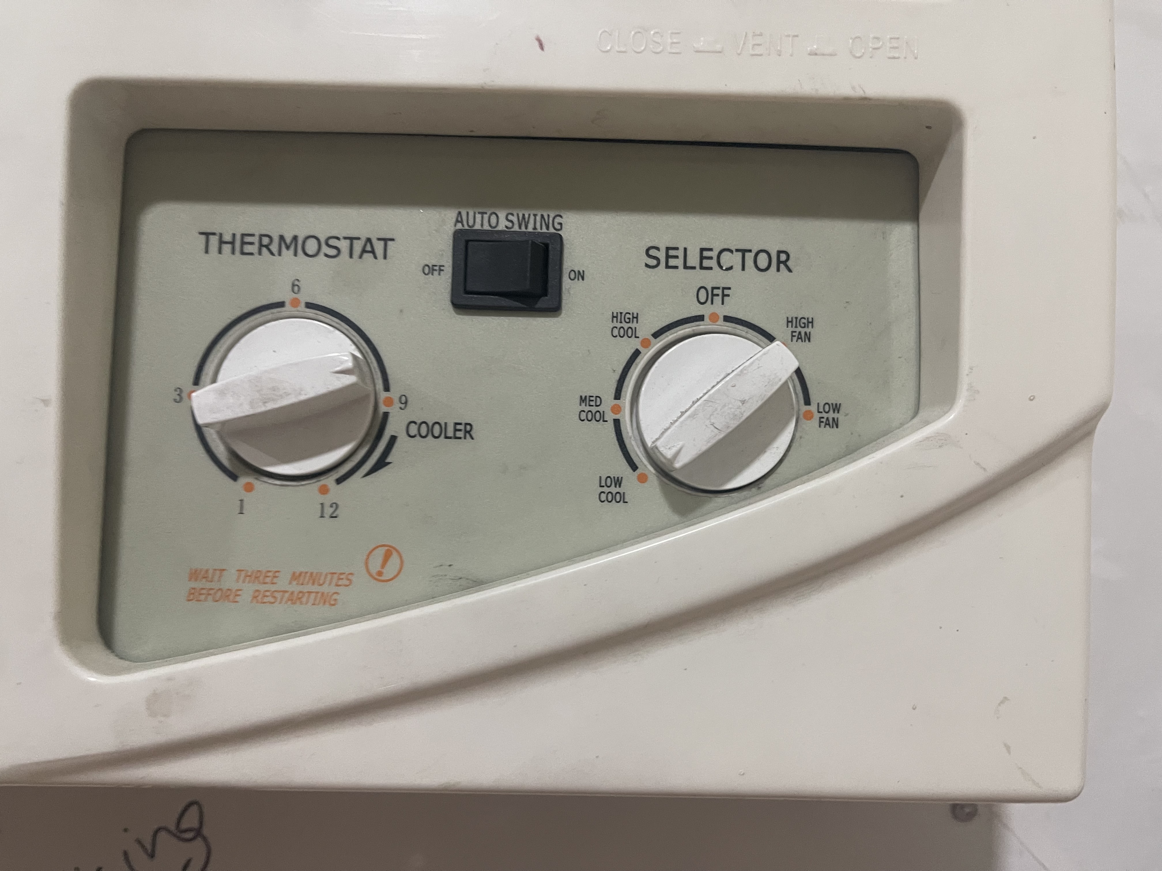 White Westinghouse used 1.5 ton AC - Image 3