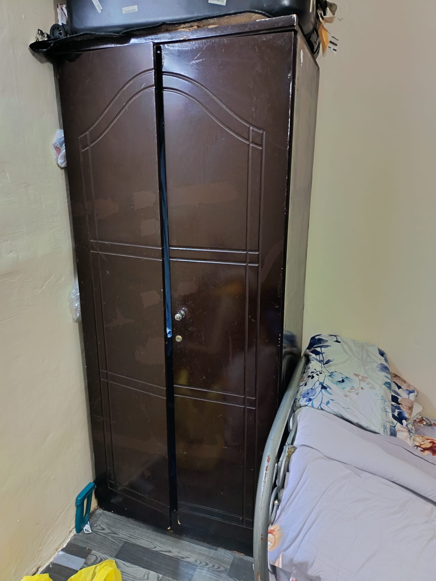 wooden 2 door almirah wardrobe  like new - Image 2