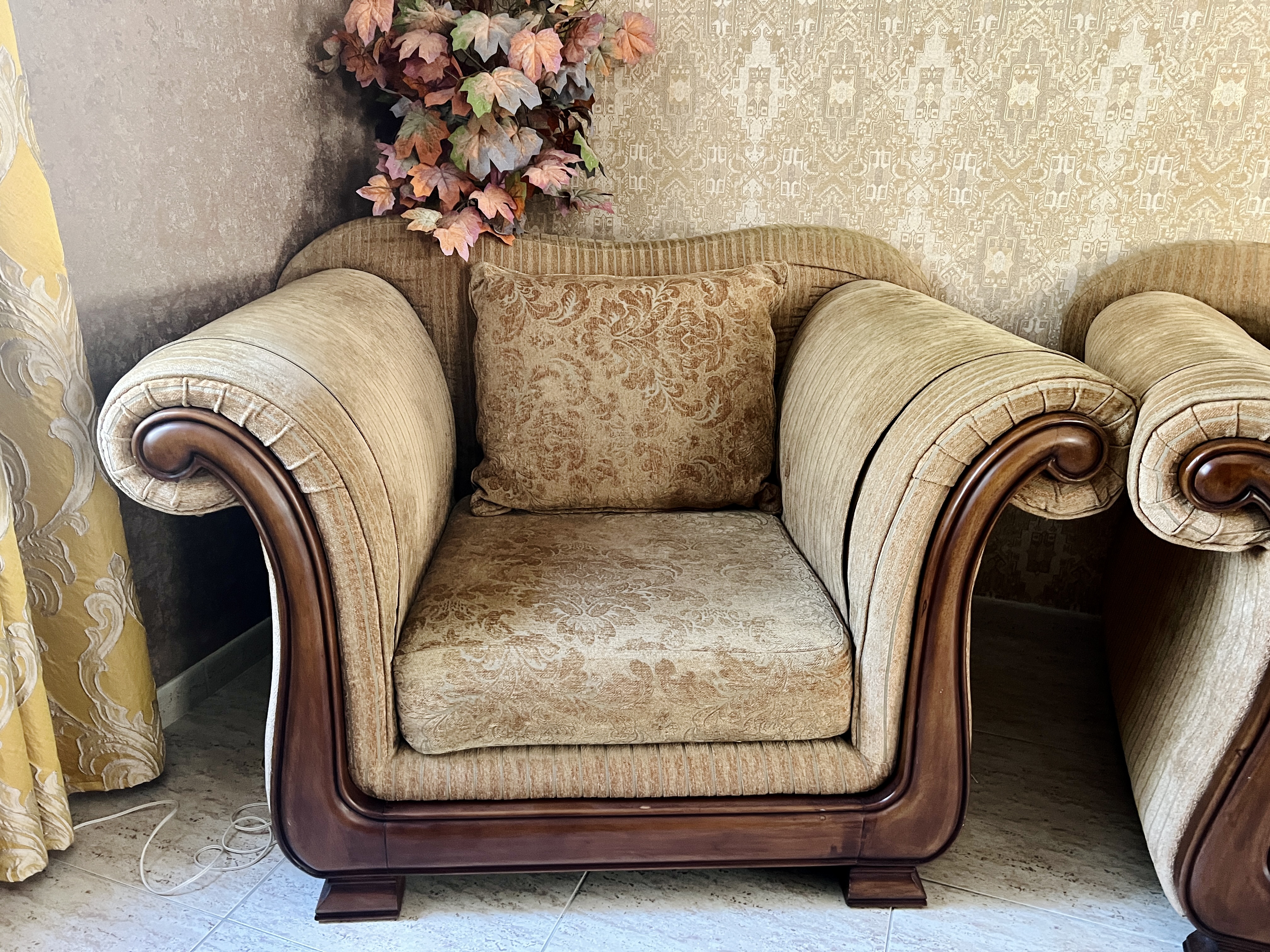 Luxury Sofa Set 3+2+1+1 - Image 3