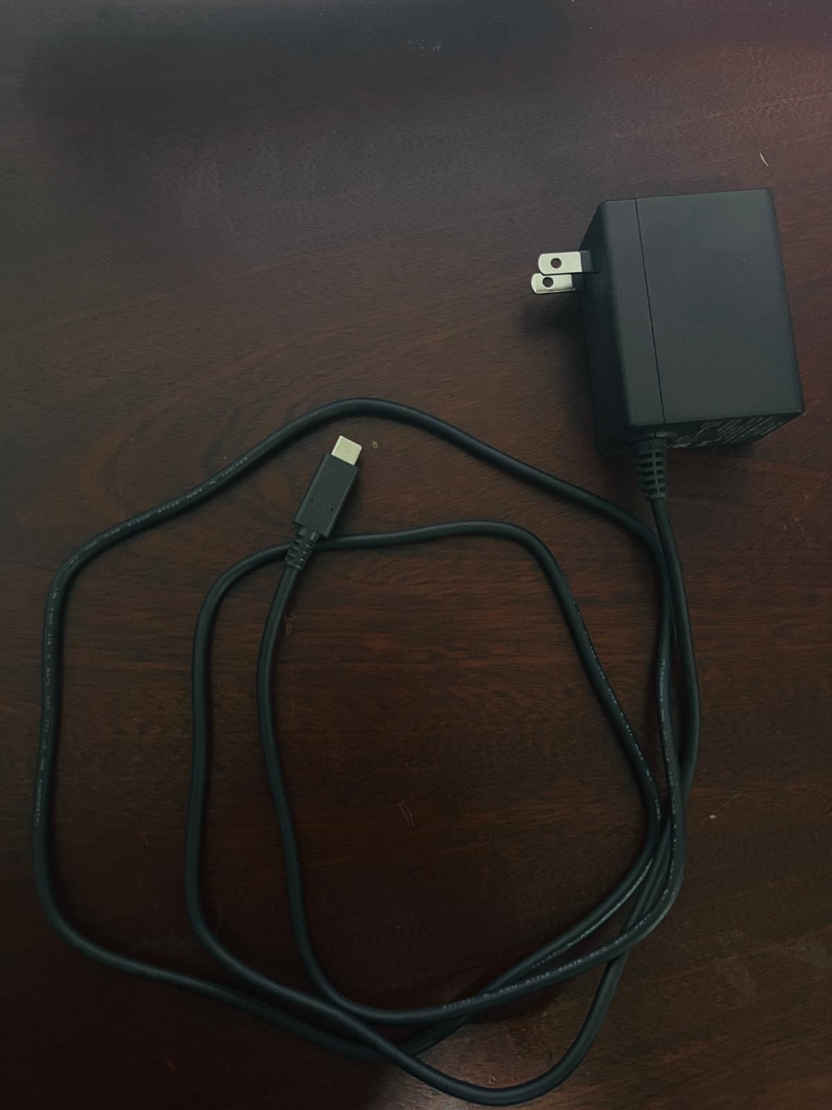 Nintendo Switch Lite + FC 26 + شاحن أصلي السعر قابل للتفاوض - Image 7