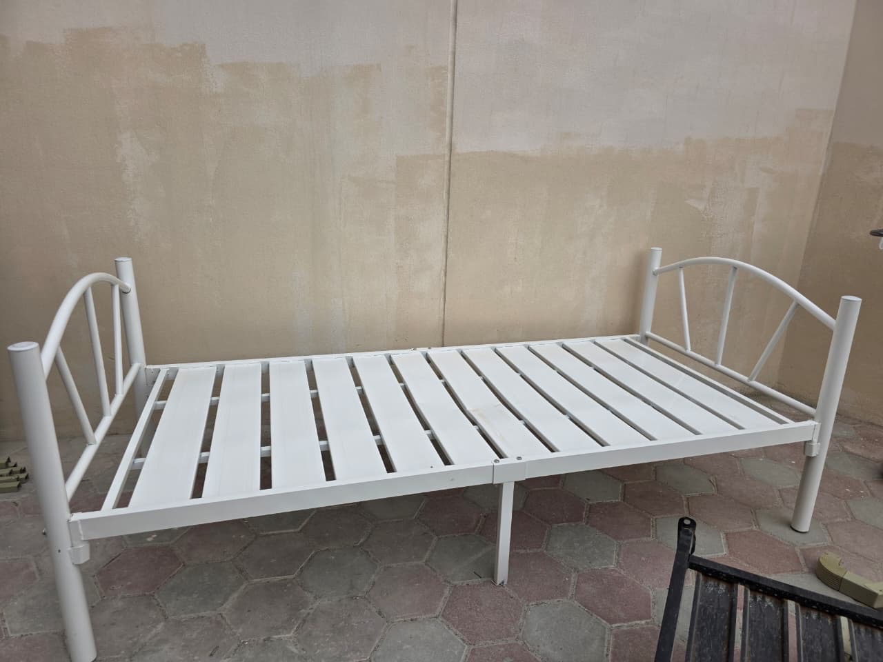 Single bed available - Image 1