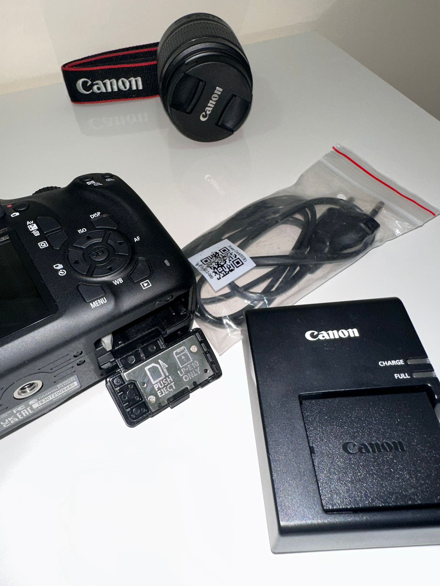 كاميرا كانون EOS 4000D DSLR كالجديد (استخدام مرة واحدة) (بدون بطاقة ذاكرة) - Image 9