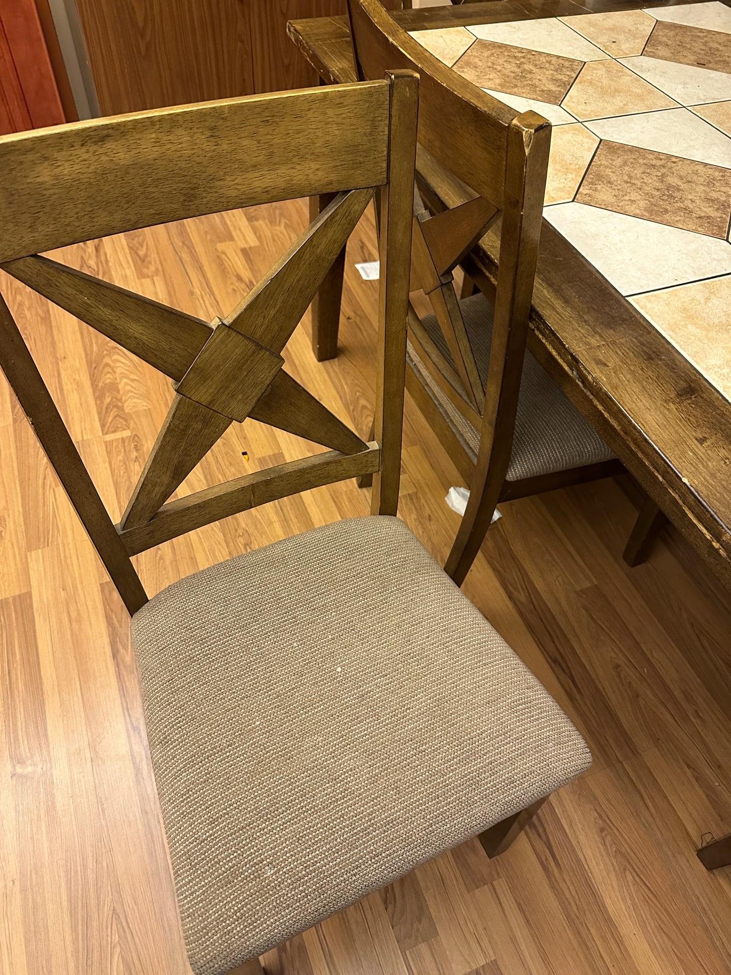 Dining Table with 6 Chairs  - Image 4