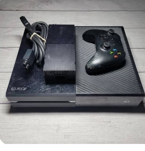 Xbox one 1tb good condition - Image 1