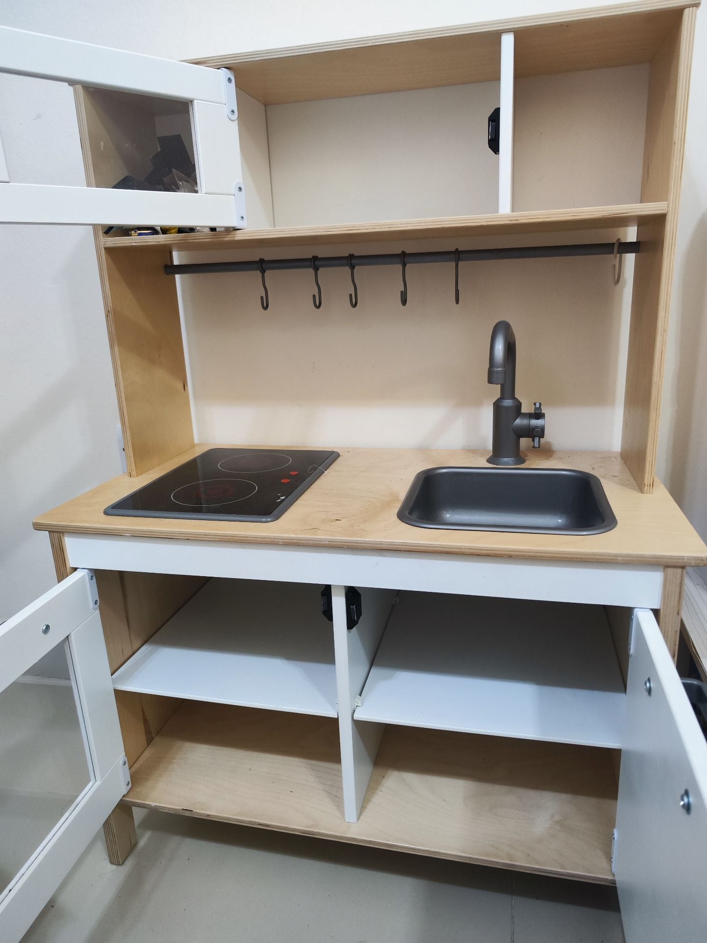 Kitchen - Image 2