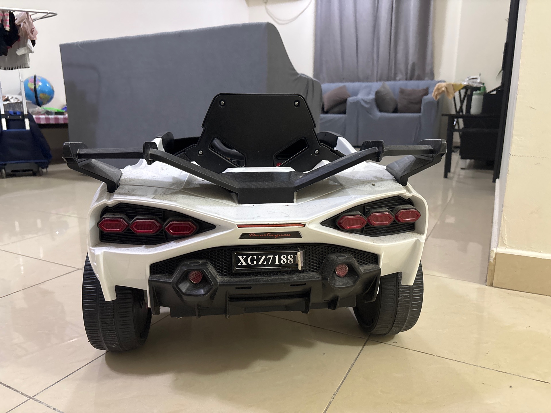 Rechargeable car toy for ride  - Image 2