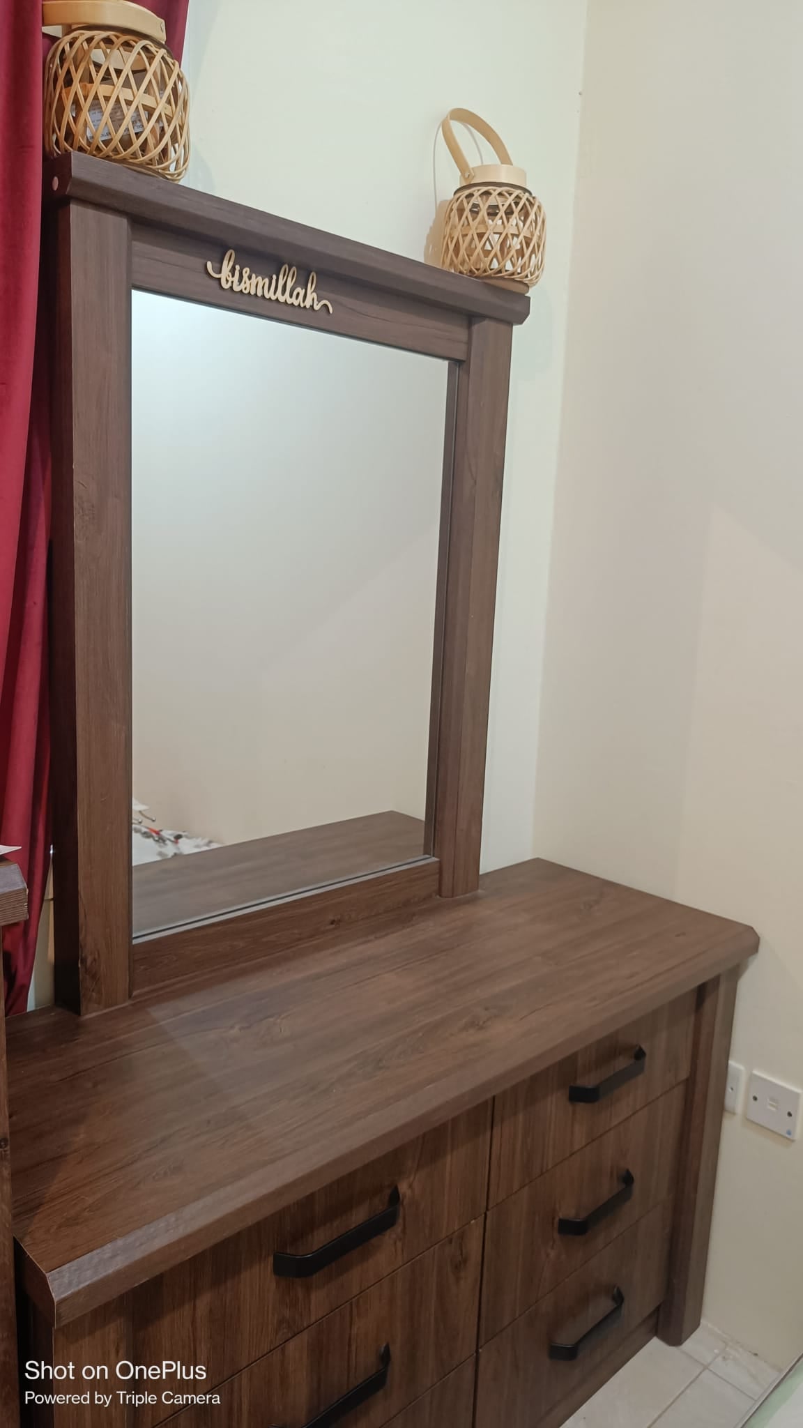 Brand New Dressing Table Barely Used in Excellent Condition  - Image 4