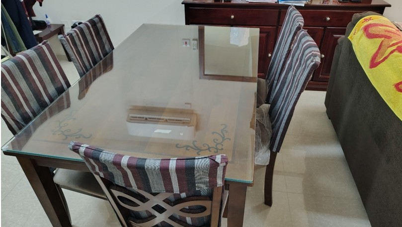 Dining table and five chairs - Image 1