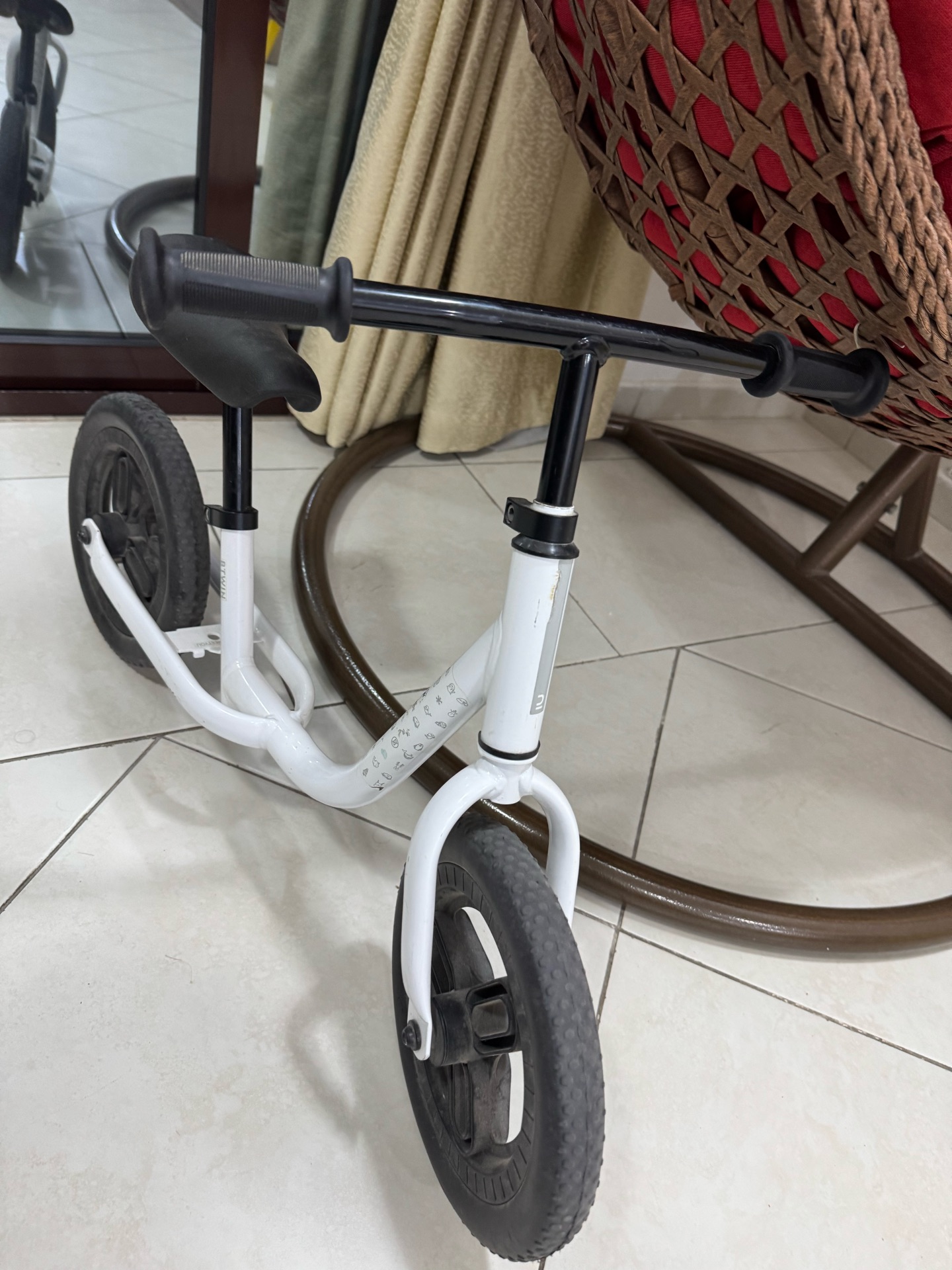  Balance Bike - Decathlon - Image 4