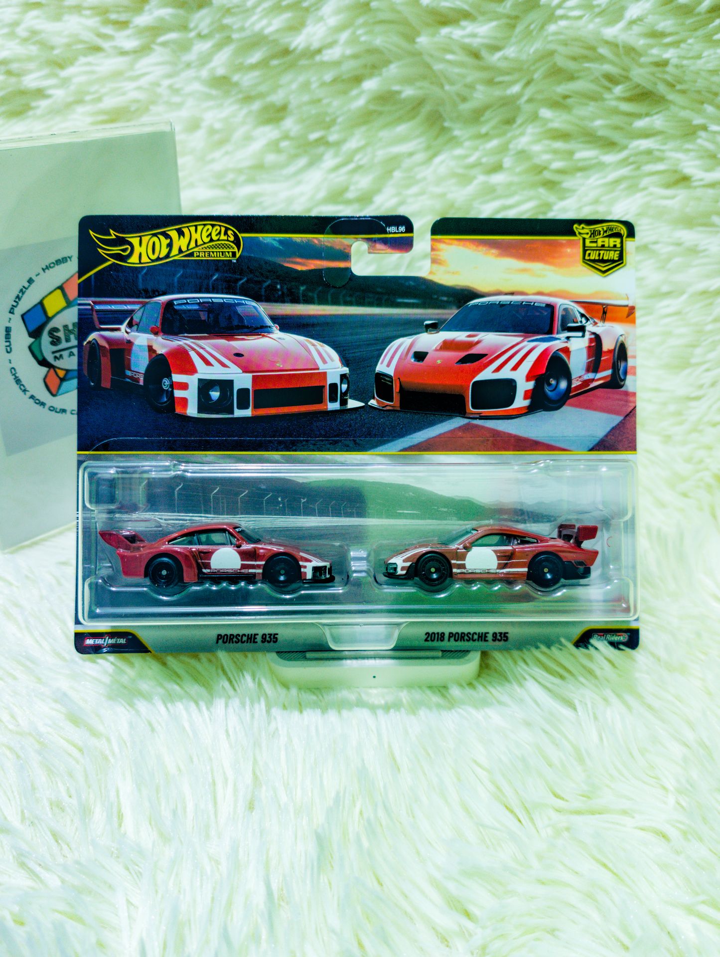 Hot Wheels Premium Car Culture 2-Pack Porsche 935 and 2 - Image 1