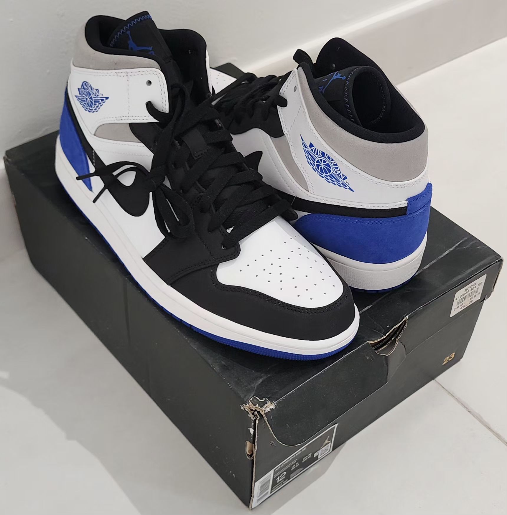 Jordan 1 SE Mid royal black toe - Image 3
