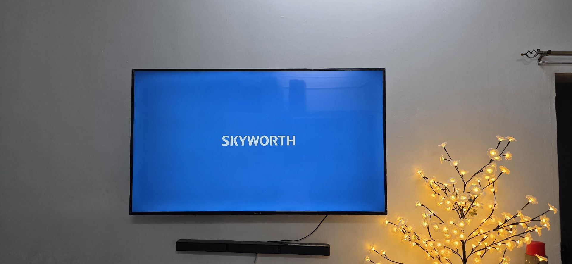 Skyworth Android 65inch smart TV - Image 1