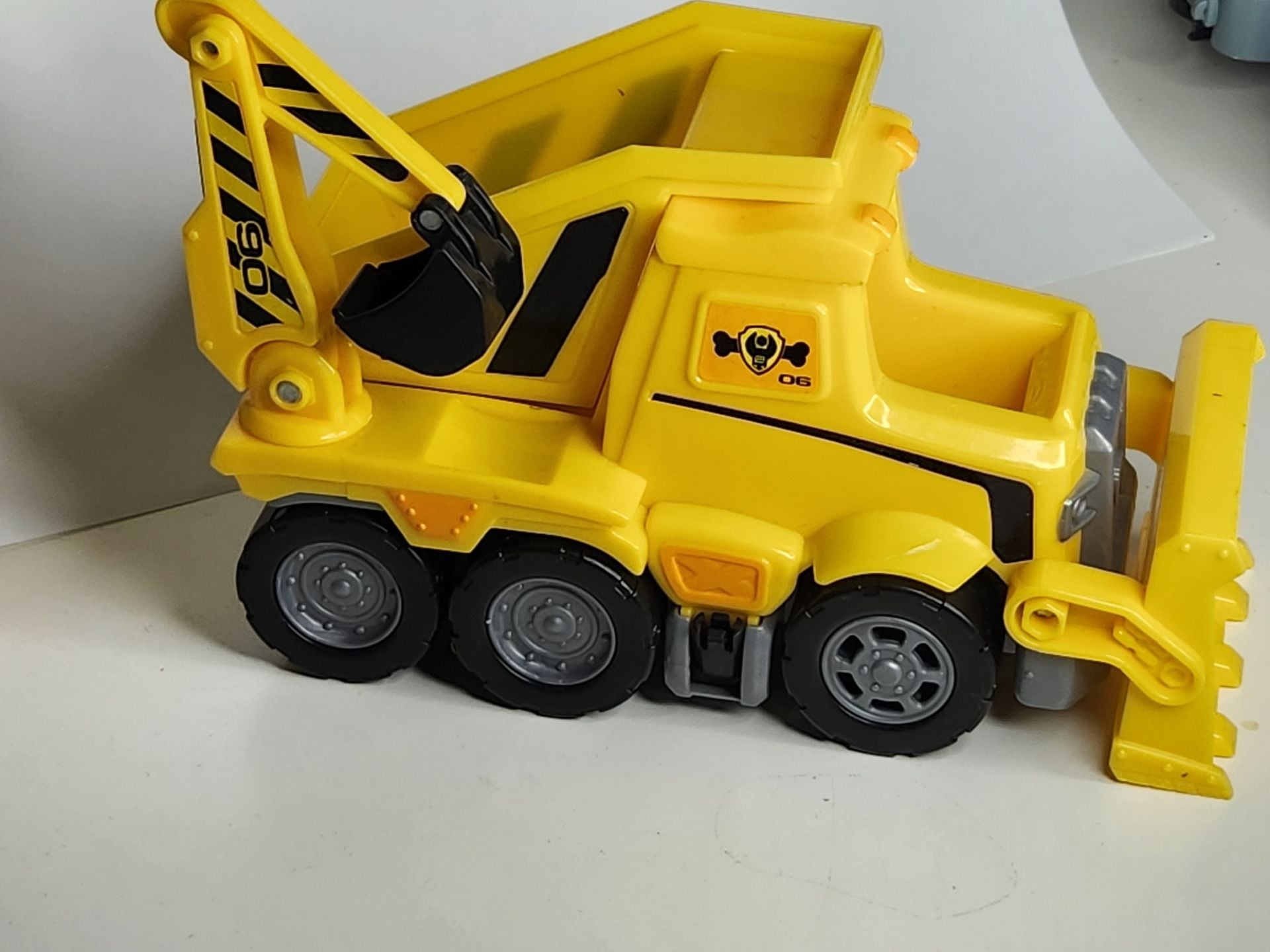 Original Paw Patrol Large Vehicles & Figures Lot (7 Pcs) - Image 8