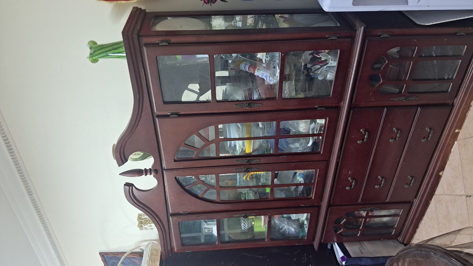 Showcase for sale
450 QAR - Image 1