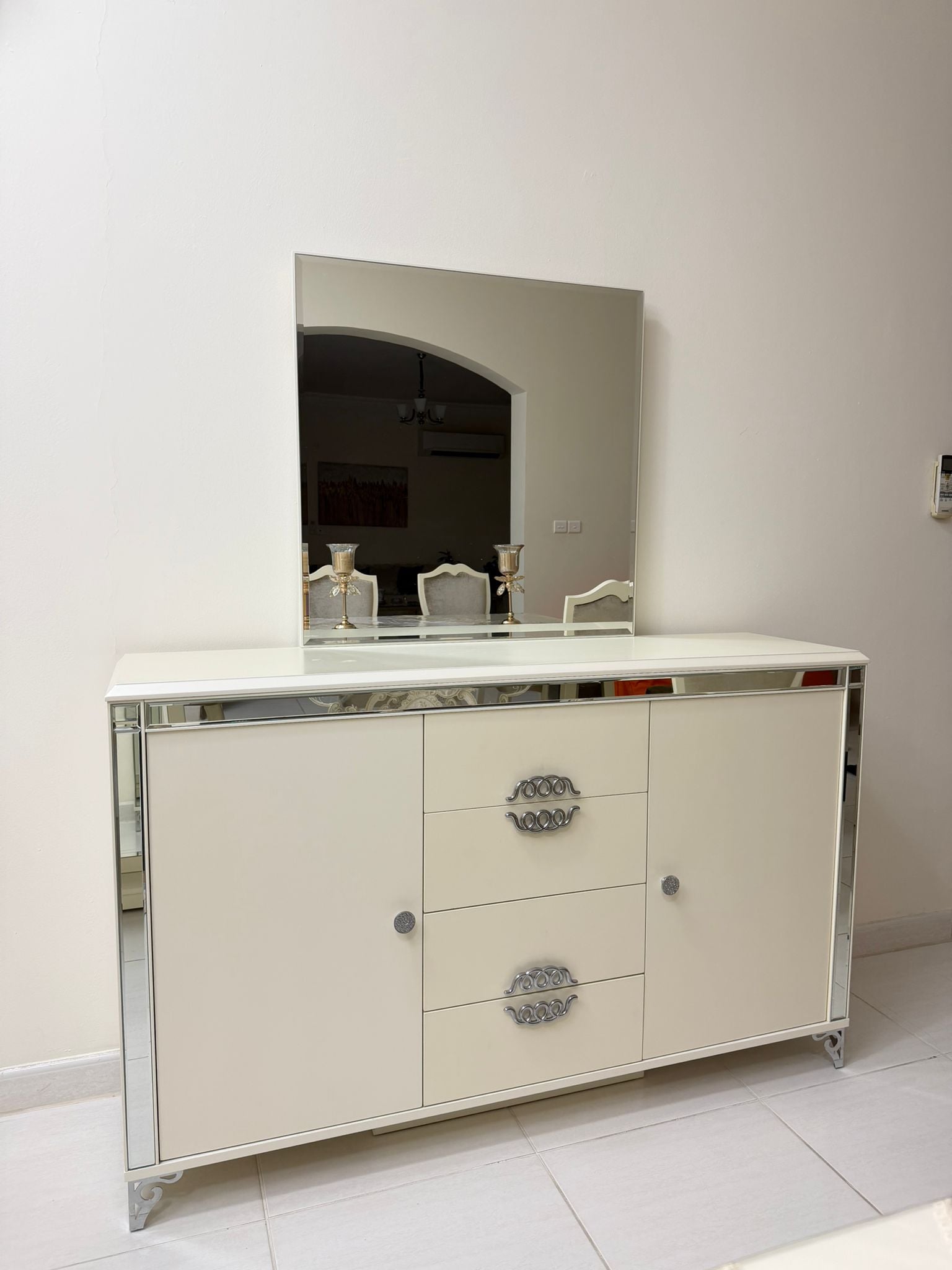 Dinning Table for Sale - Image 2