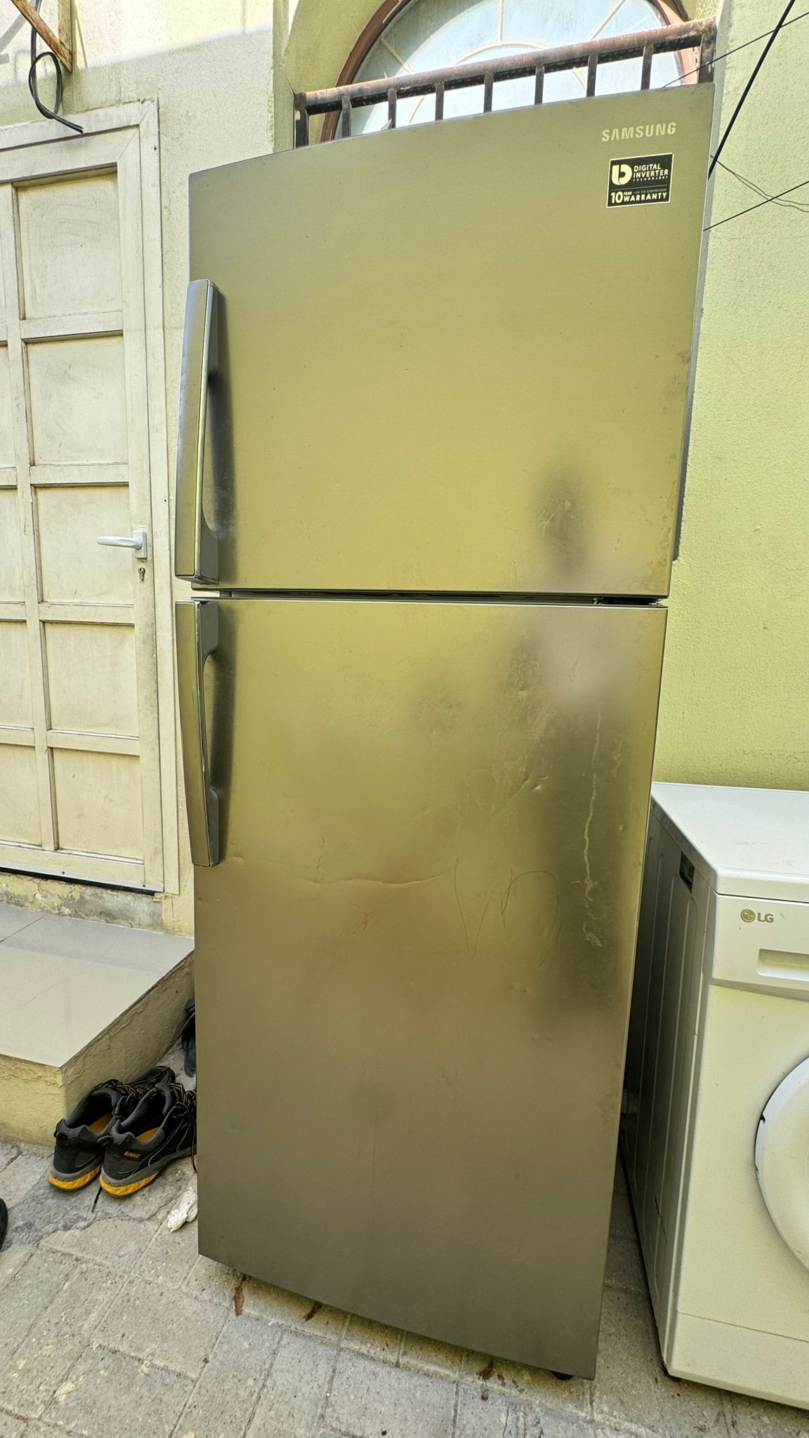 SAMSUNG REFRIDGERATOR FOR SALE - Image 1