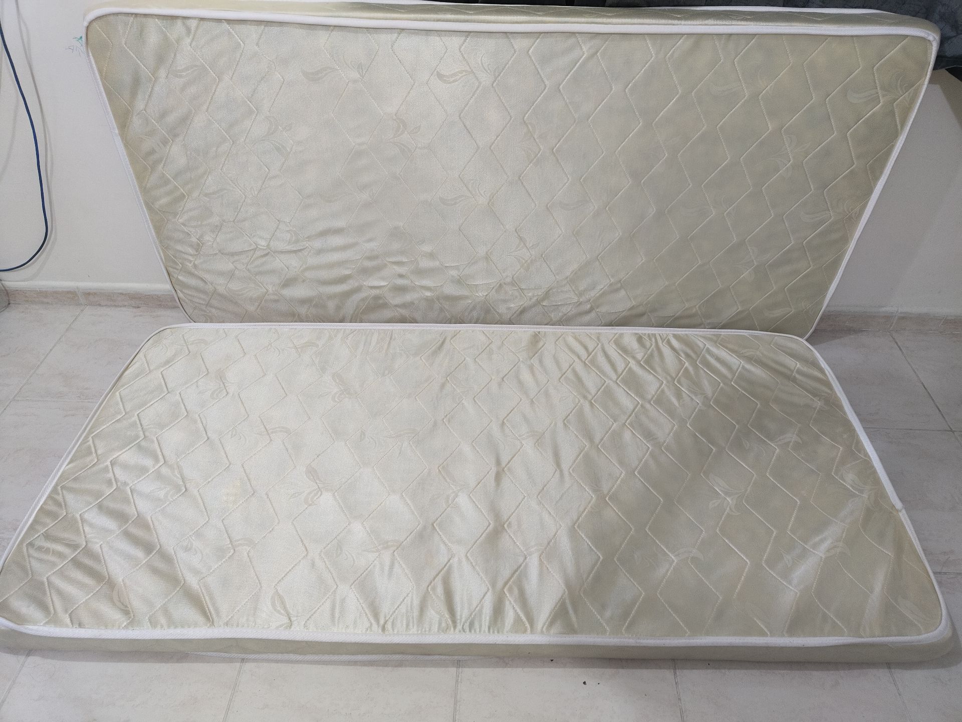 Single Bed Medical Mattresses  - Image 2