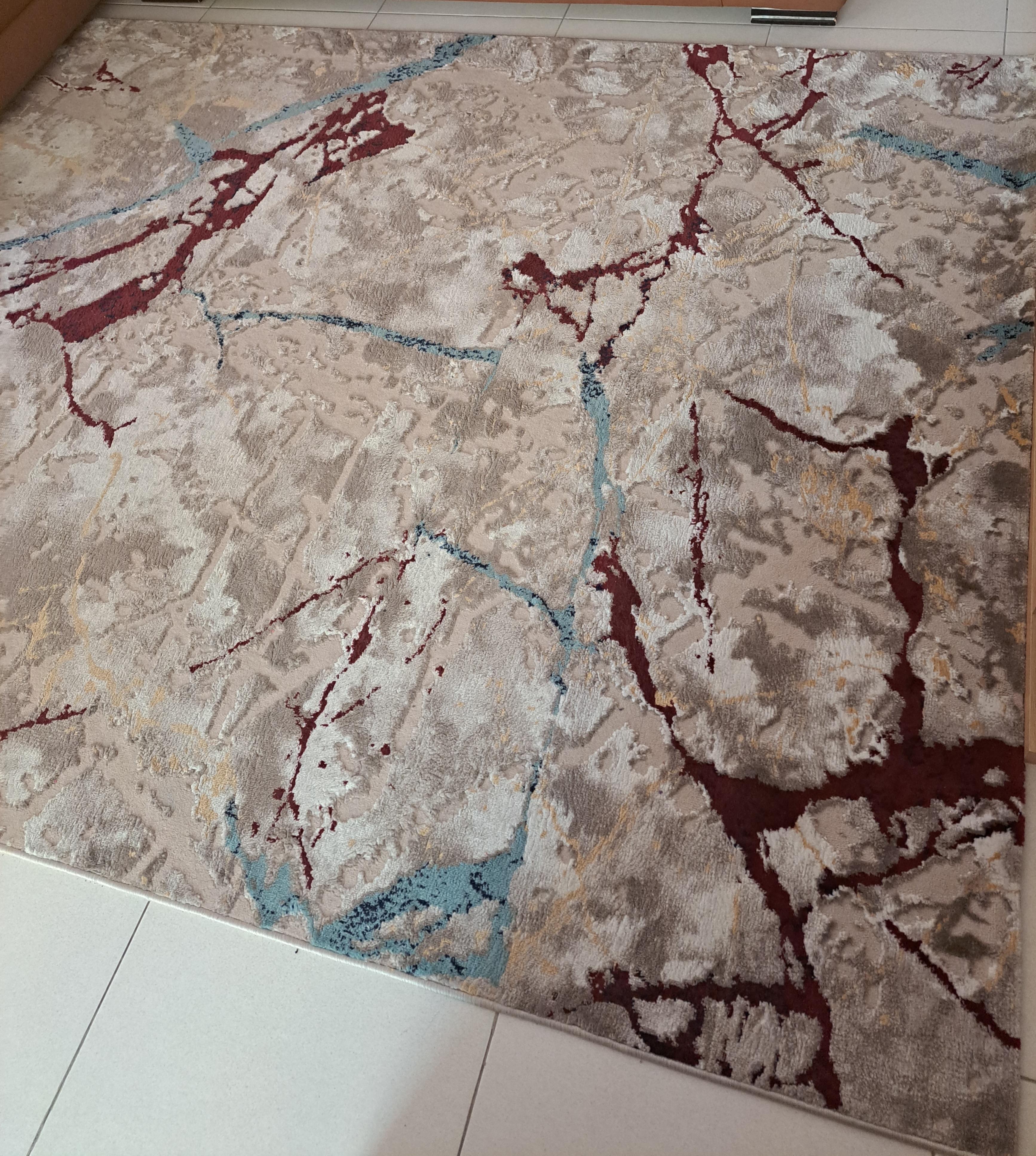 Large Modern Design Carpet - Image 2
