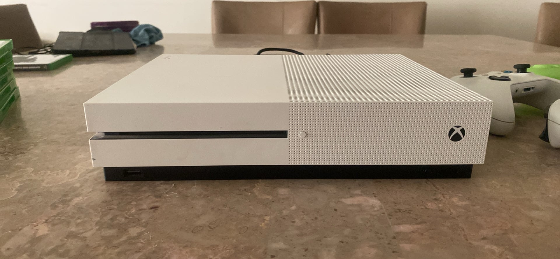 Xbox One S  - Image 4