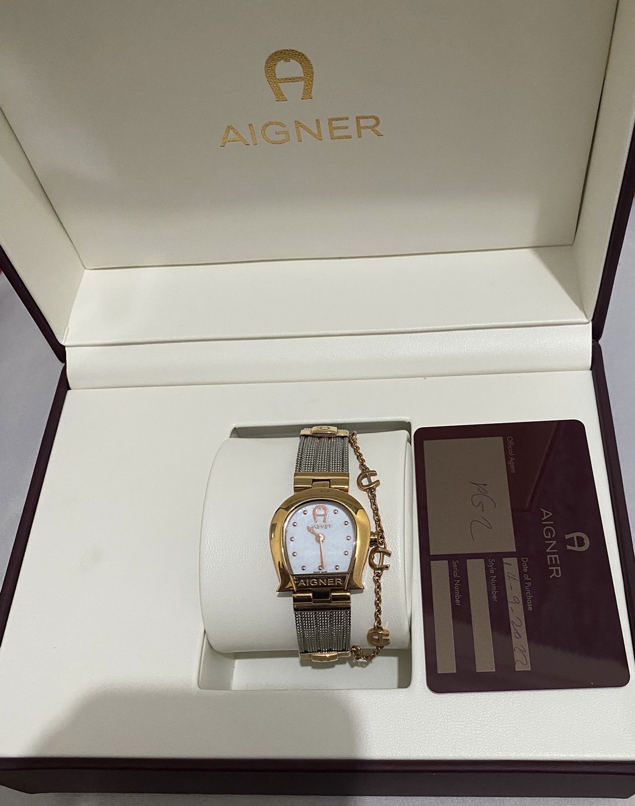 Aigner - Image 1