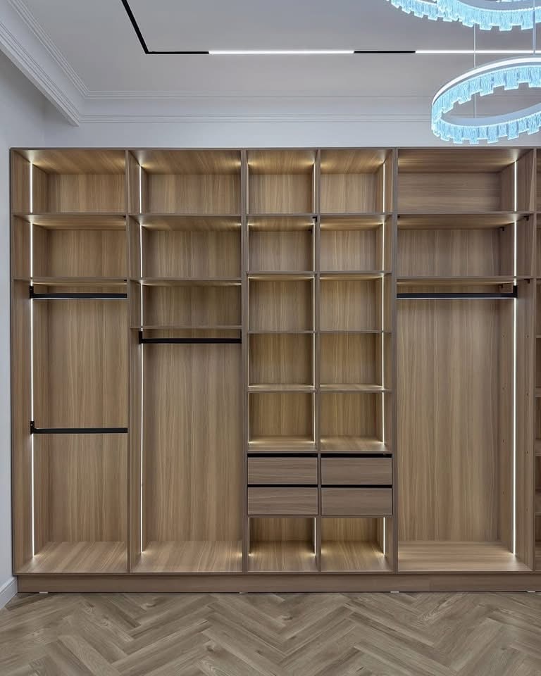 wooden Cabinet and bad  mirror  - Image 5