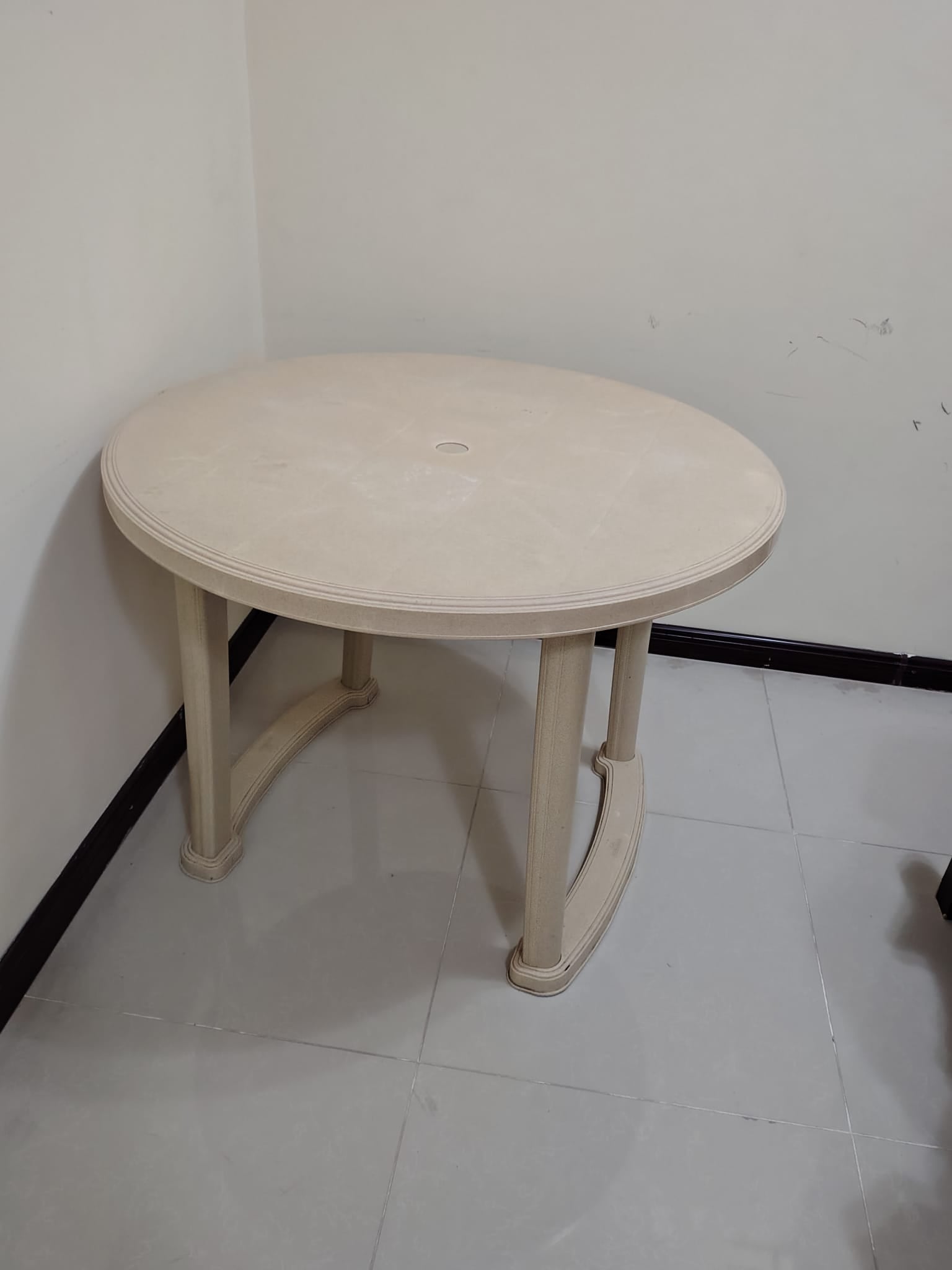 Dining Table for sale - Image 3