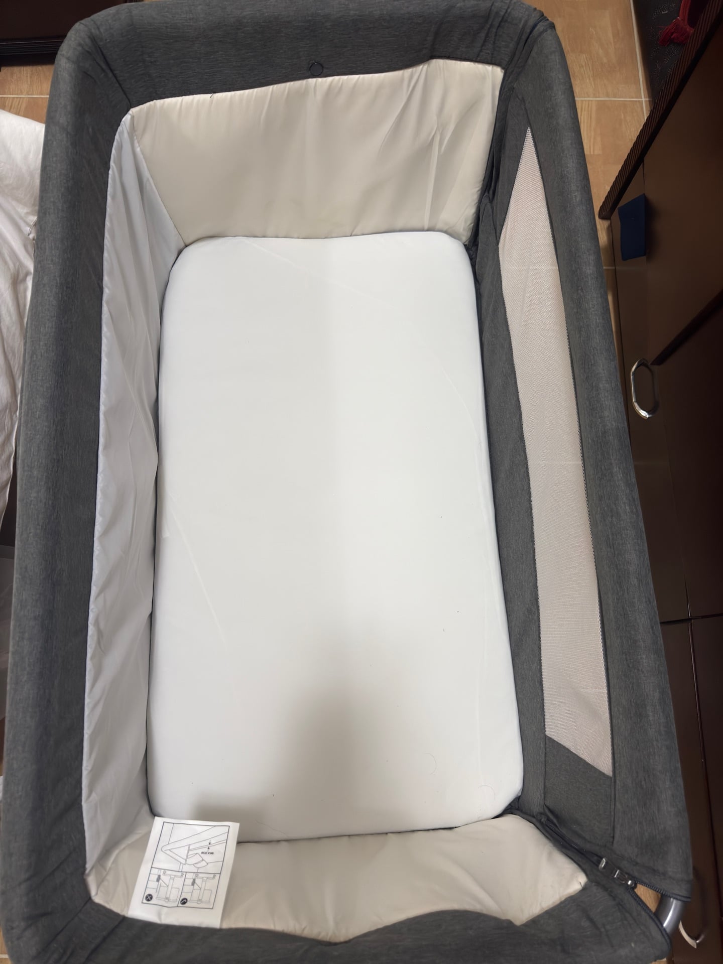 Juniors Peyton Bedside Bassinet & Co-Sleeper - Like New - Grey - Image 2