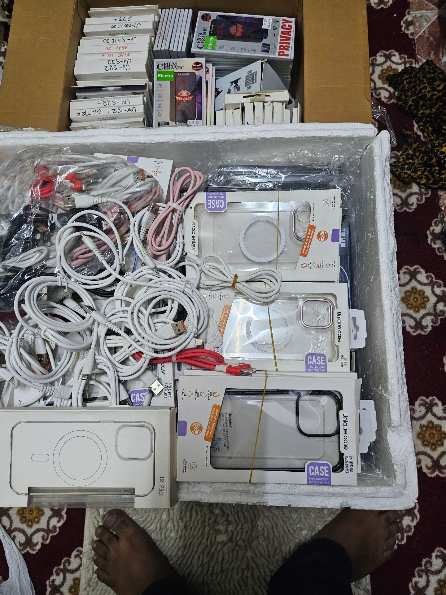 1200-1300 pis iPhone& Samsung All new Cover Screen protector,Charger Cable - Image 3