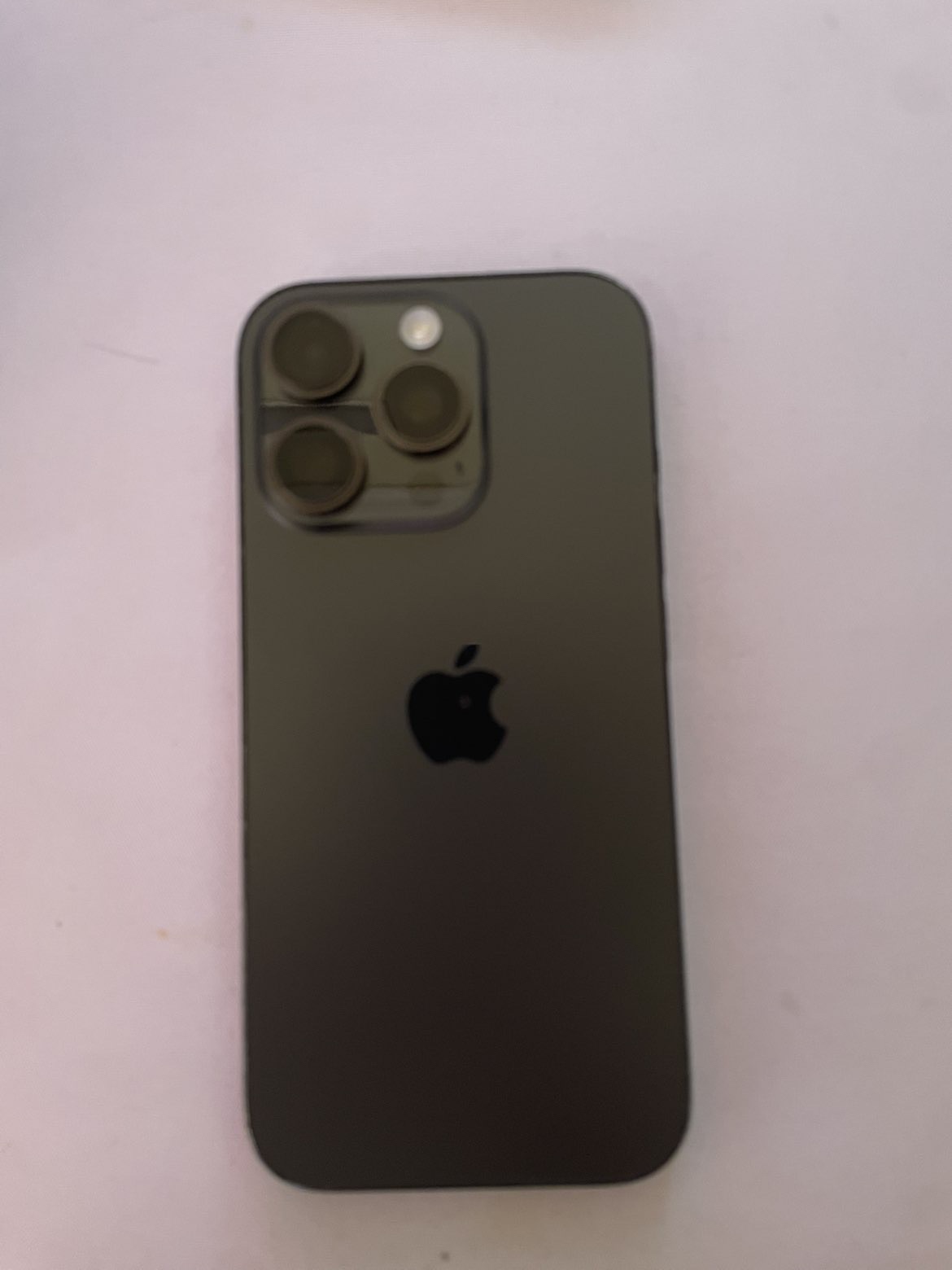 iPhone 16 Pro - Image 4