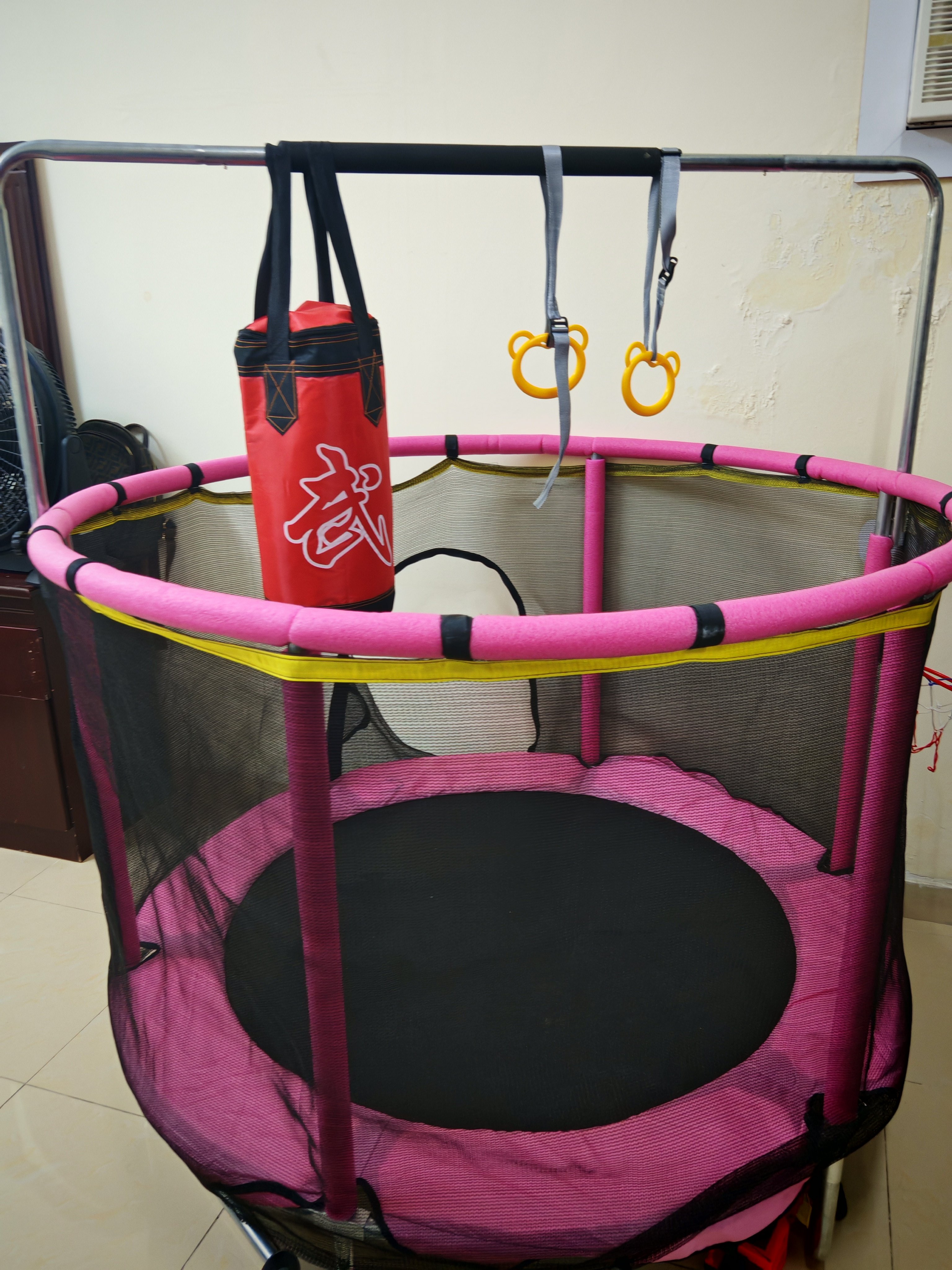 Kids Trampoline with Basketball Hoop & Punching Bag – Good Condition - Image 4