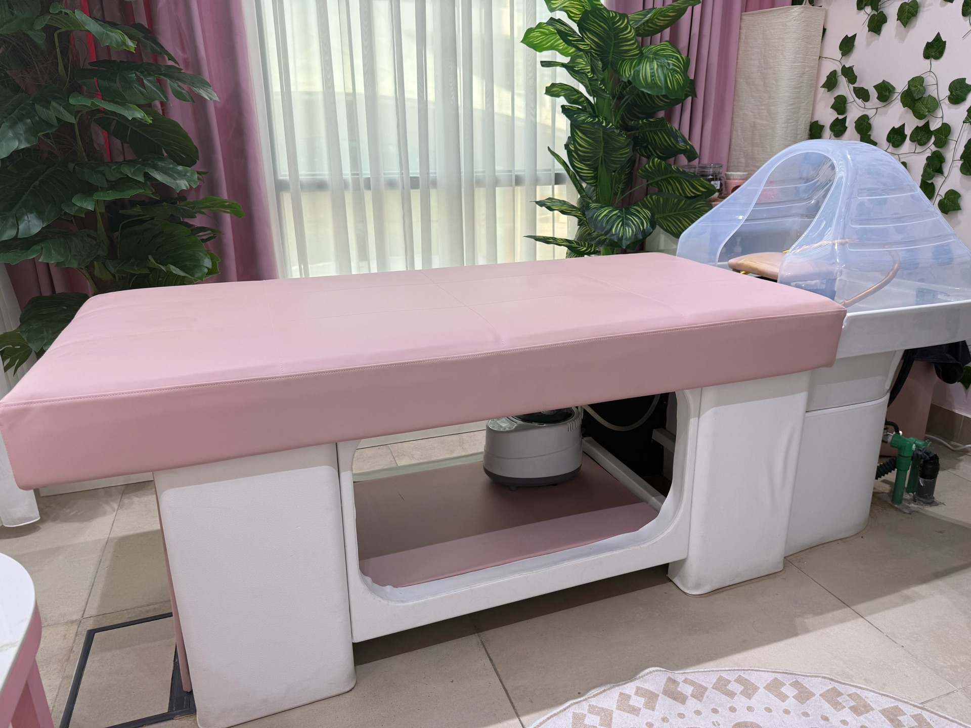 Korean Head Spa - Image 1