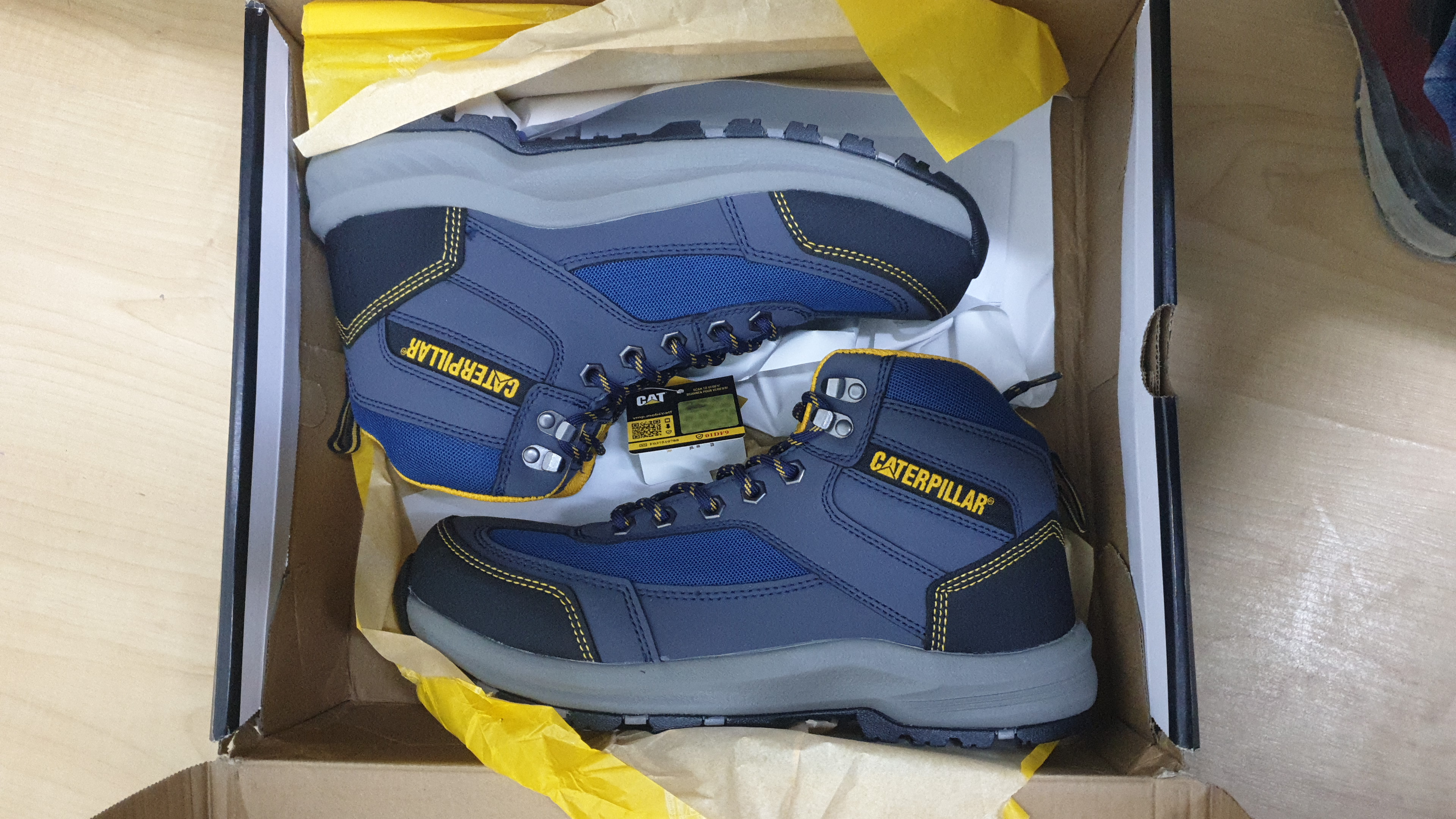 Caterpillar safety shoe  - Image 3