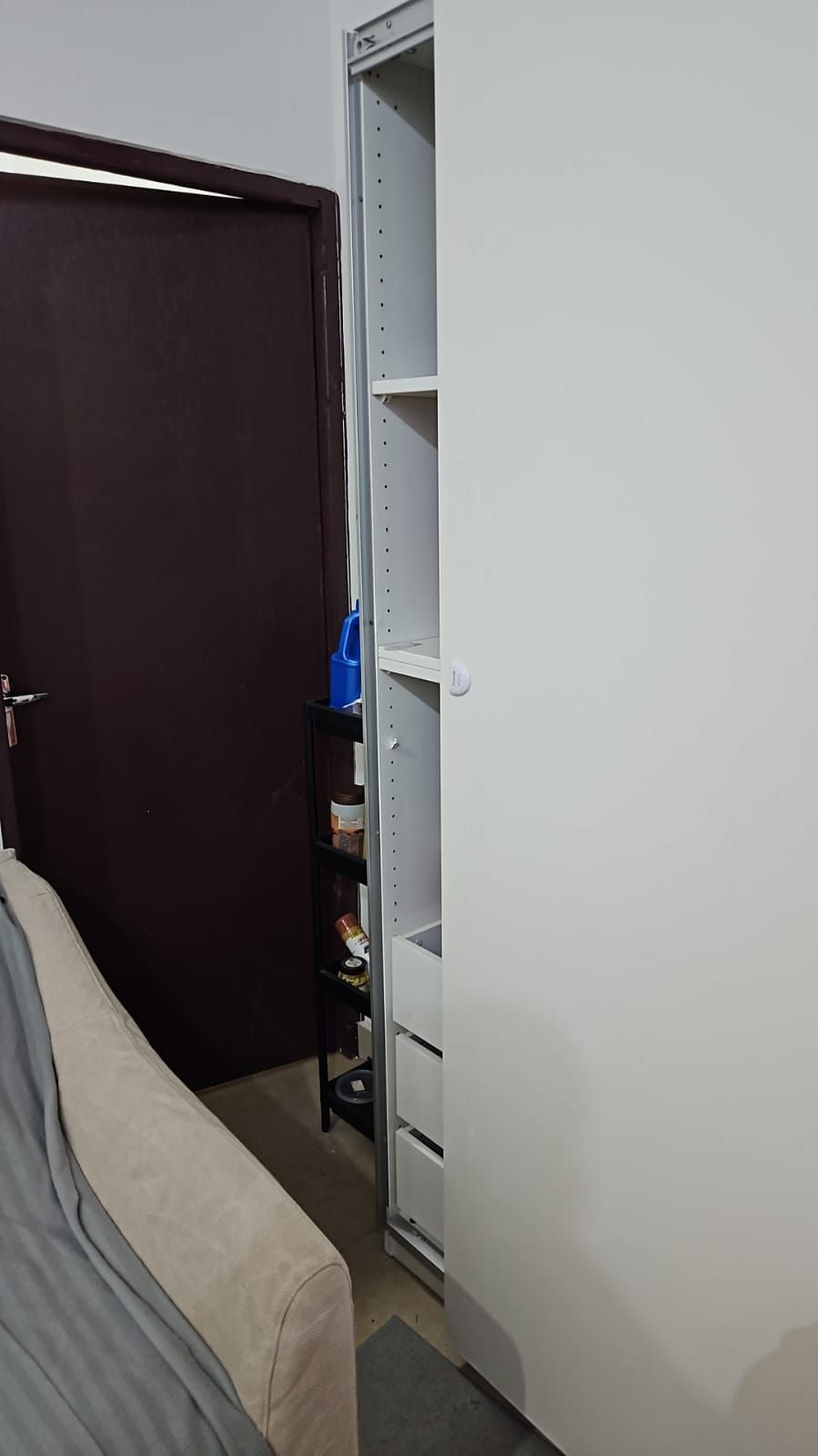 Cupboard  - Image 3