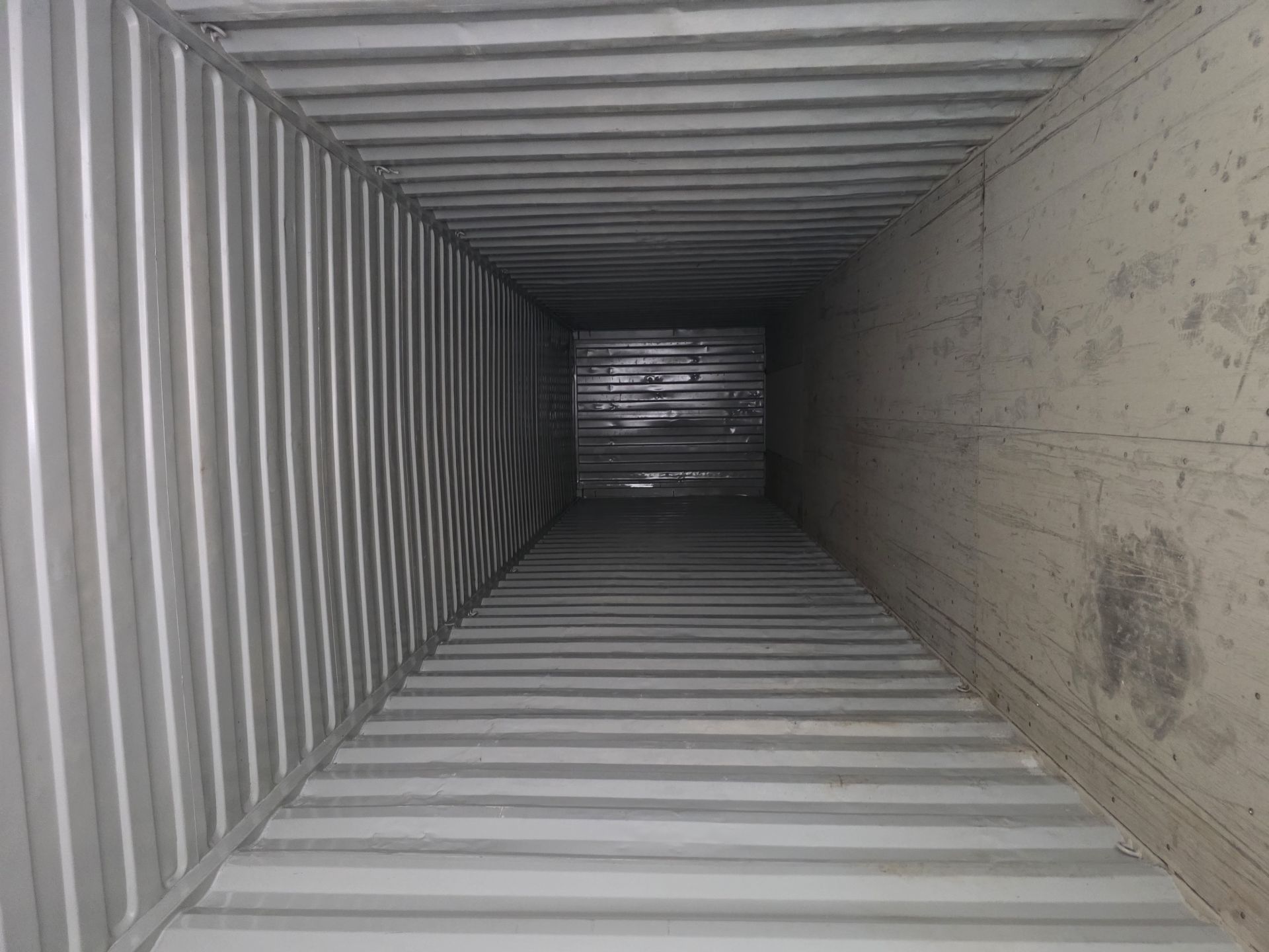 CONTAINERS  available  - Image 7