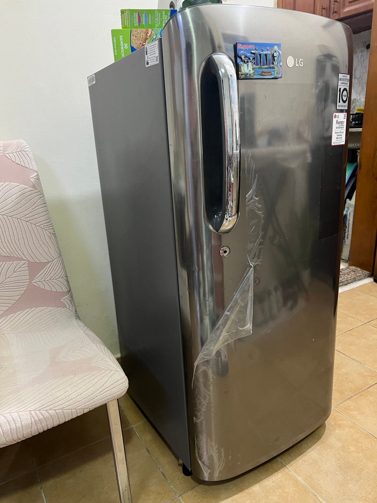LG Single Door  Fridge 190L - Image 2