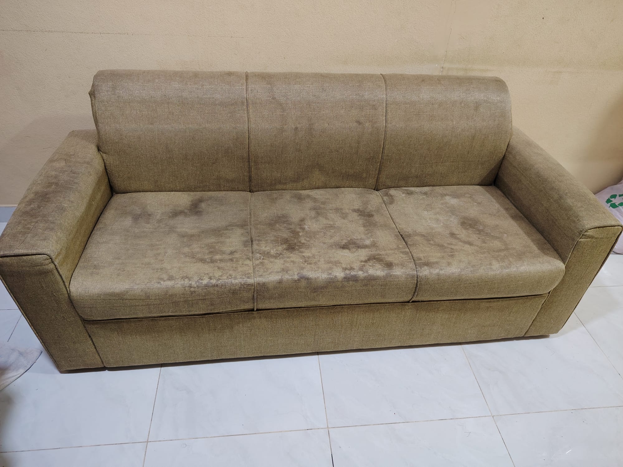 USED 3 SEATER SOFA - Image 1