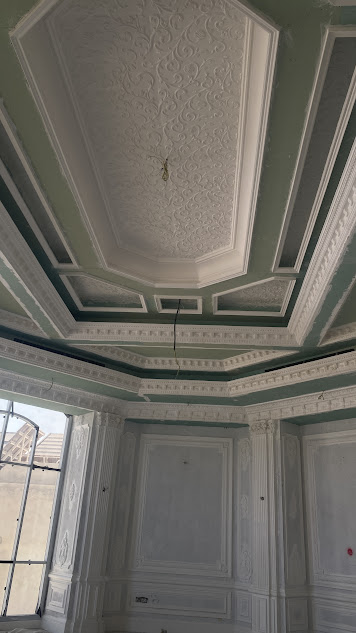 Top notch gypsum decoration work
