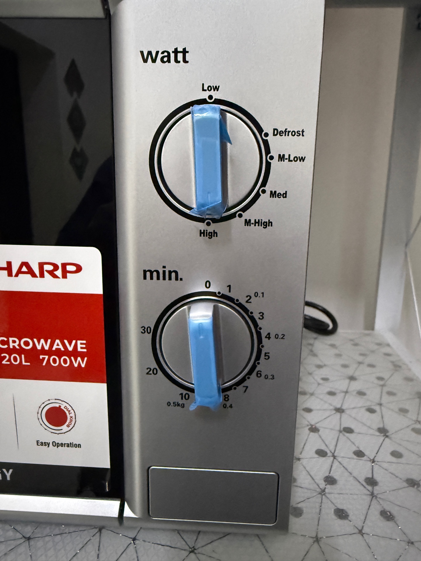 Brand new sharp microwave oven R-20GB - Image 5