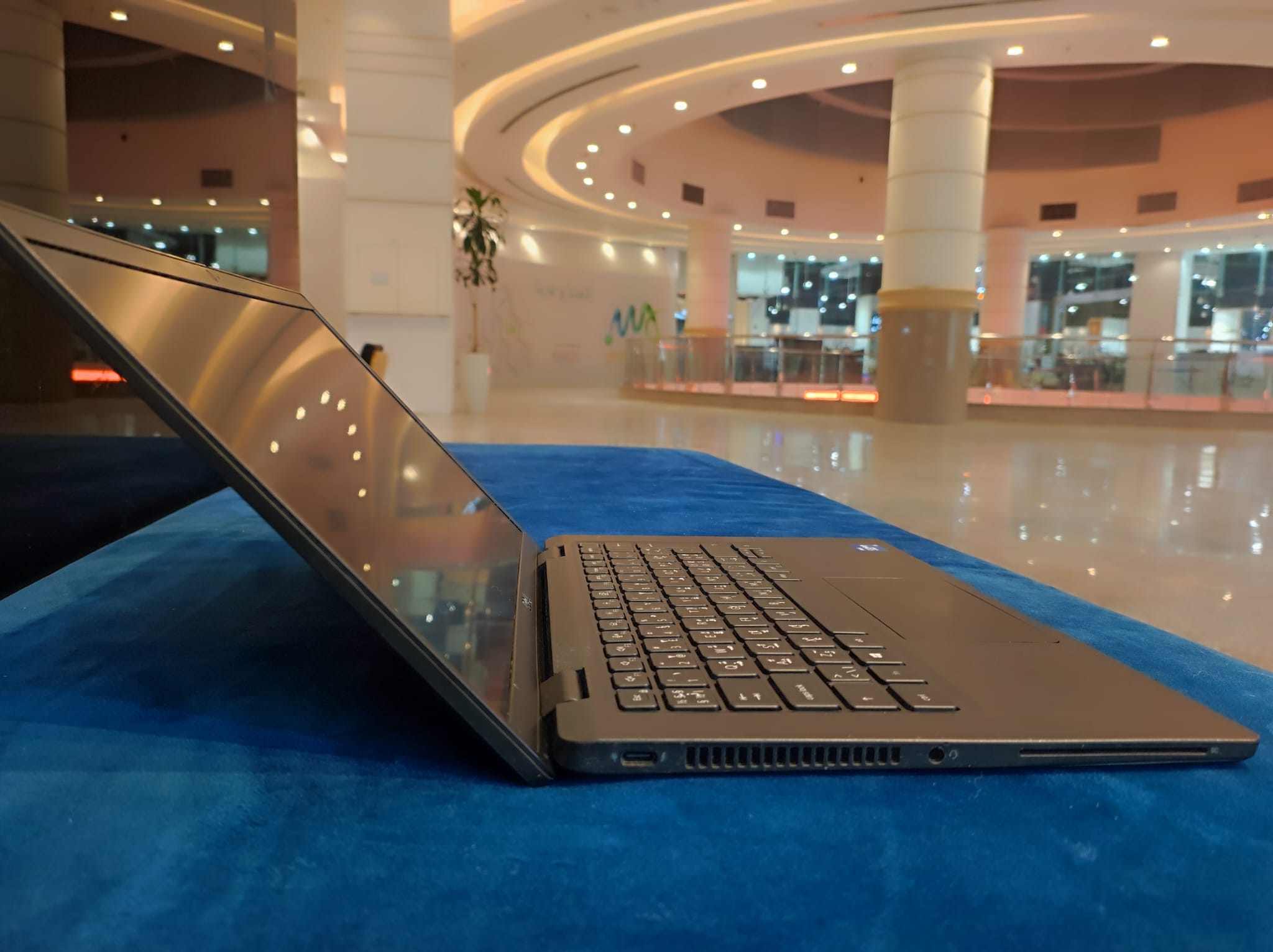 Dell Latitude 7320 - Image 4