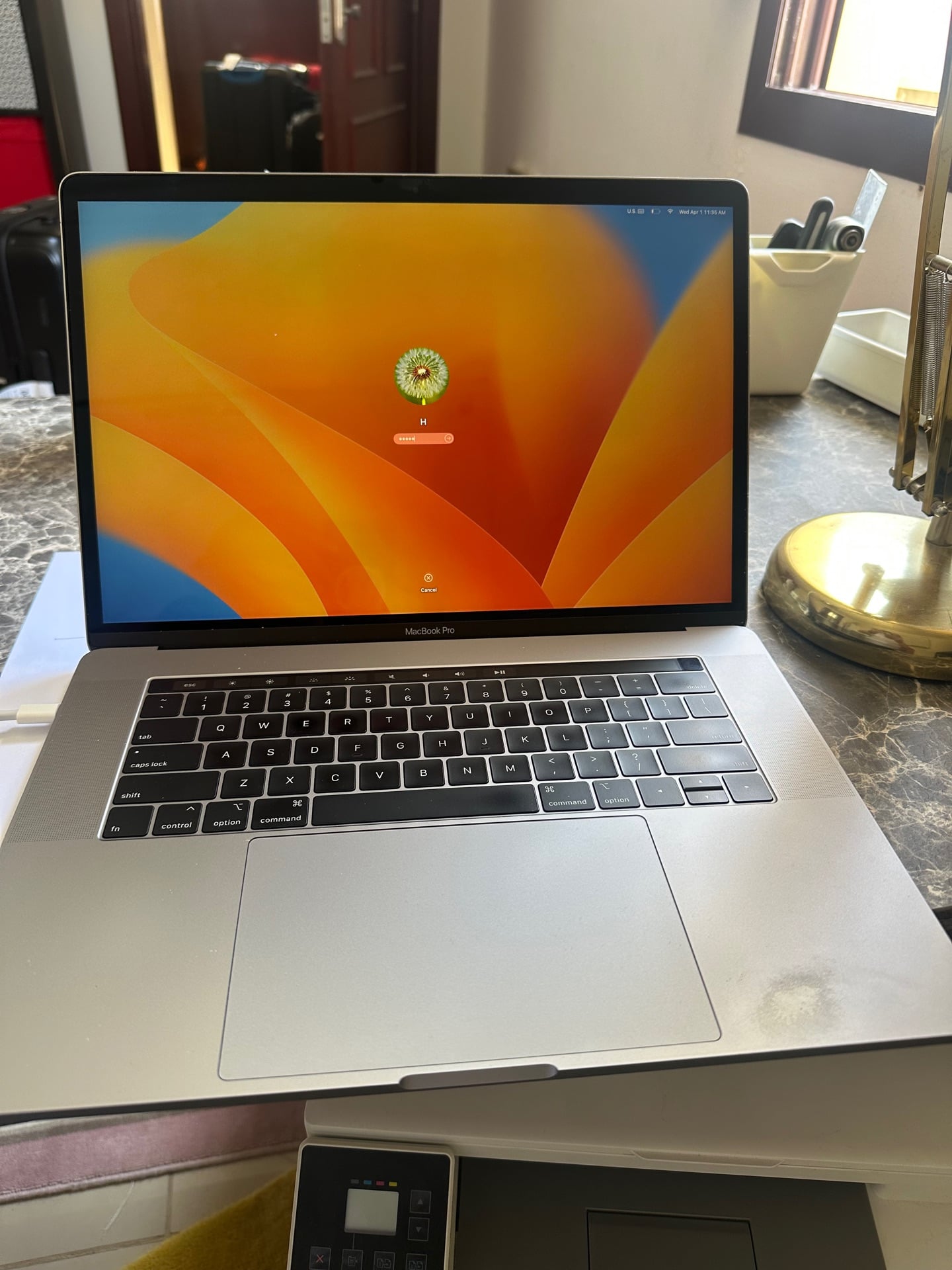 MacBook Pro 15 2019 i9 16GB 513SSD - Image 1