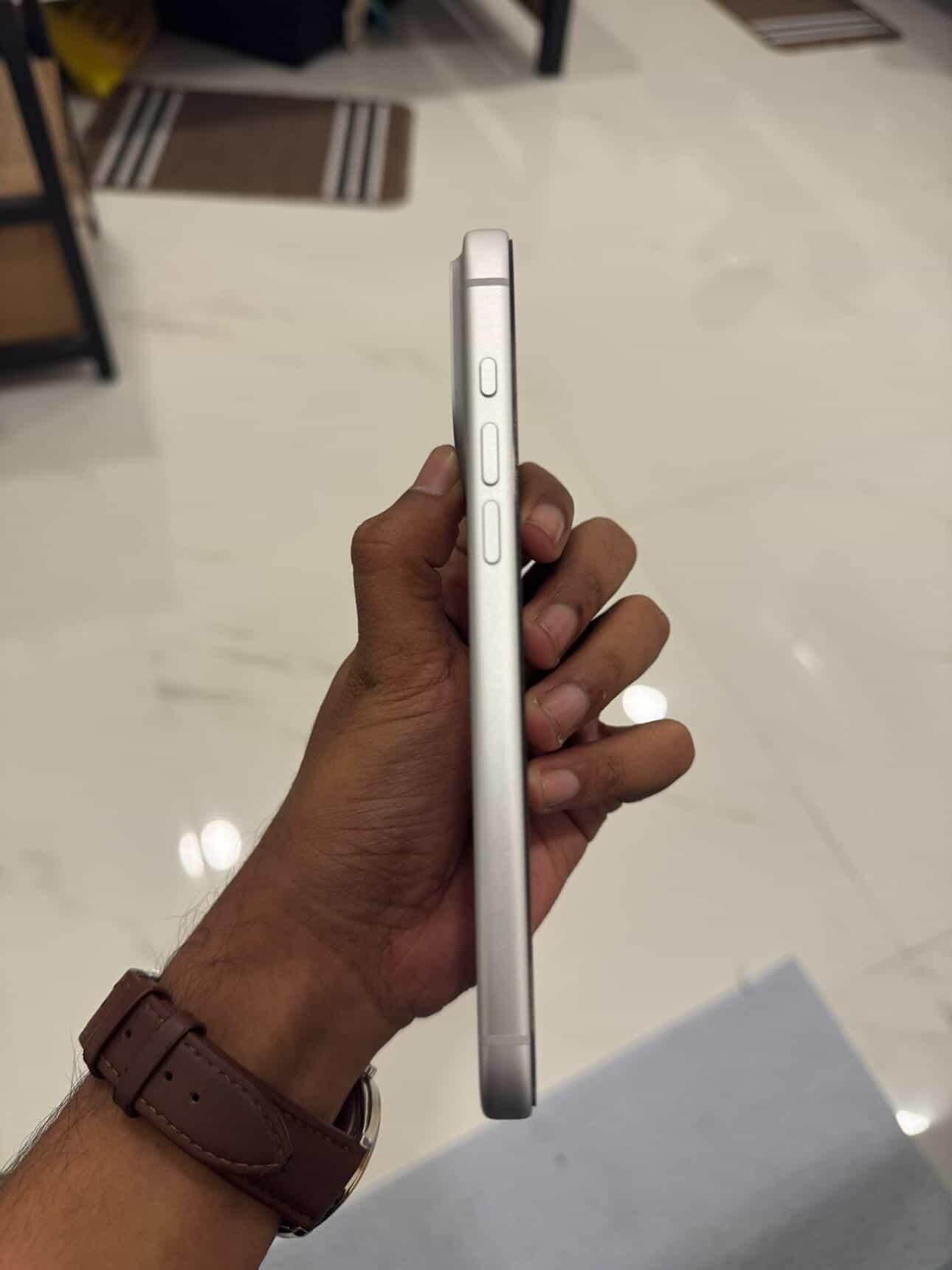 I phone 17 Pro Max - Image 4