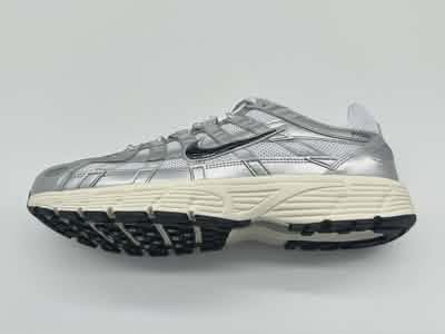 Nike Sports Shoe - Image 5